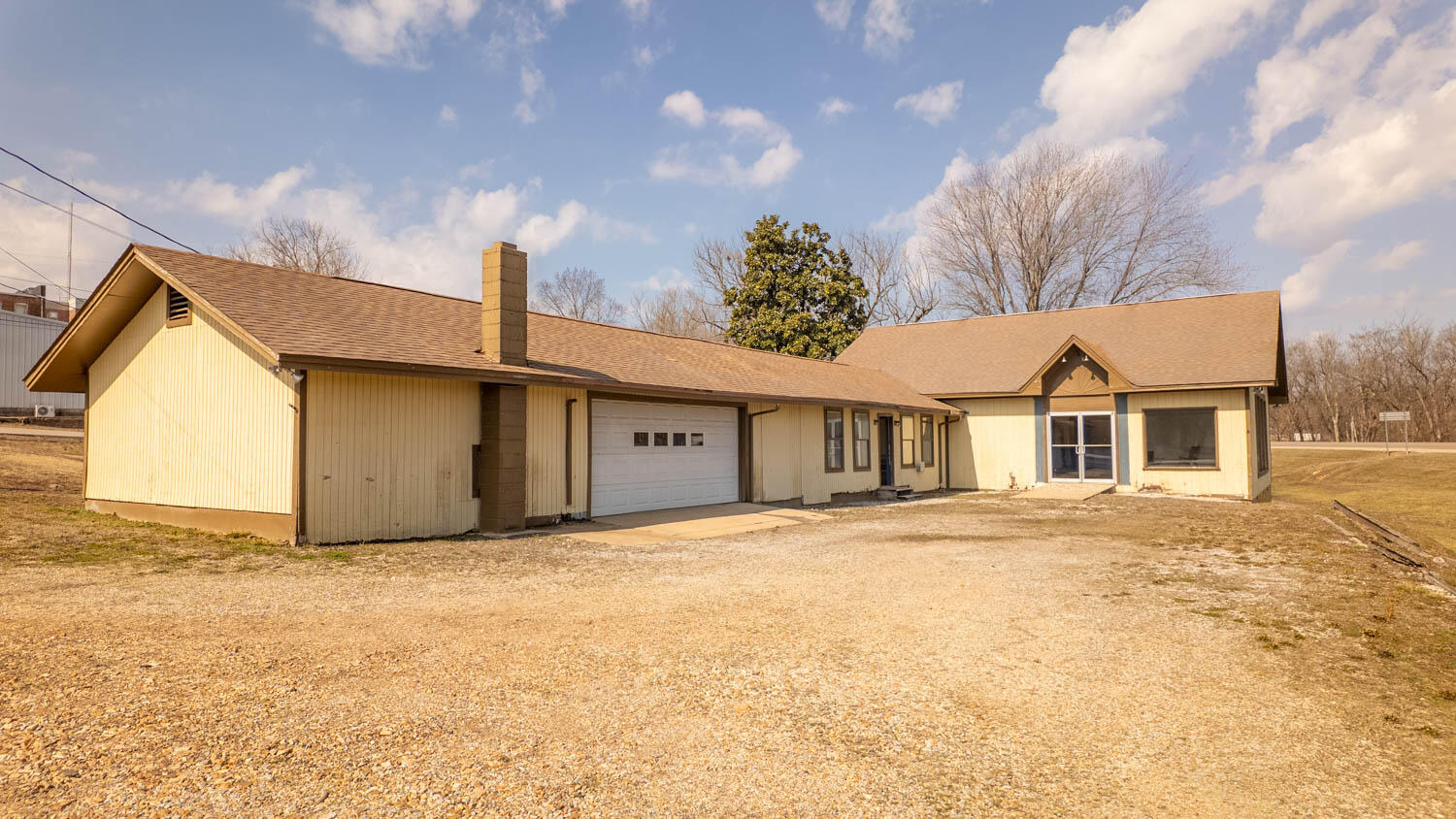 Photo 39 - Commercial Sale for sale – 105  Couch Street  Alton, MO