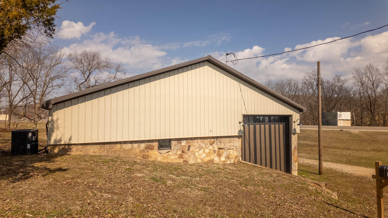 Photo 35 - Commercial Sale for sale – 105  Couch Street  Alton, MO