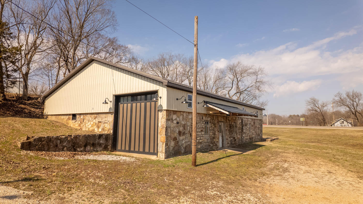 Photo 26 - Commercial Sale for sale – 105  Couch Street  Alton, MO