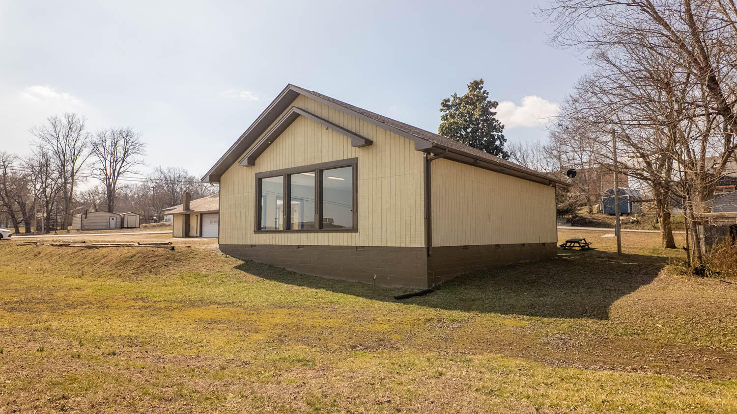 Photo 40 - Commercial Sale for sale – 105  Couch Street  Alton, MO
