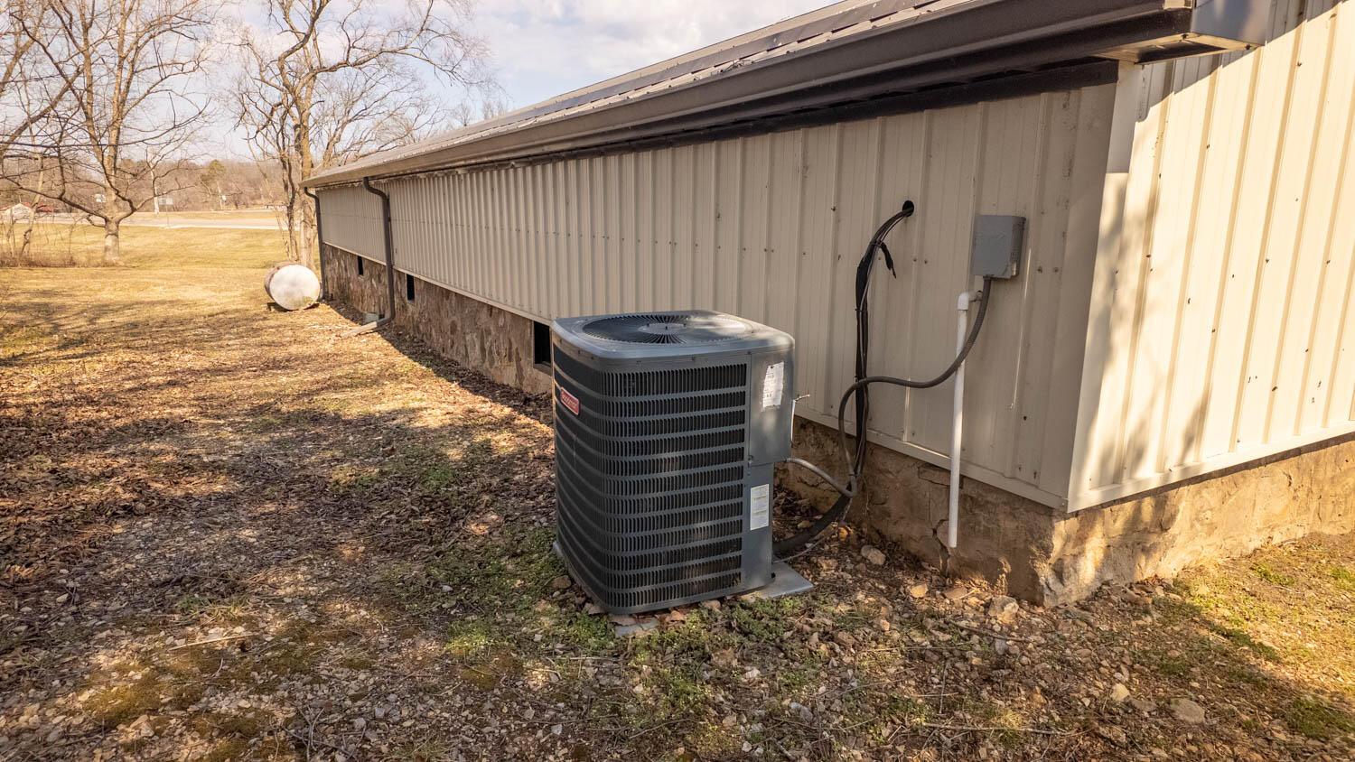 Photo 33 - Commercial Sale for sale – 105  Couch Street  Alton, MO