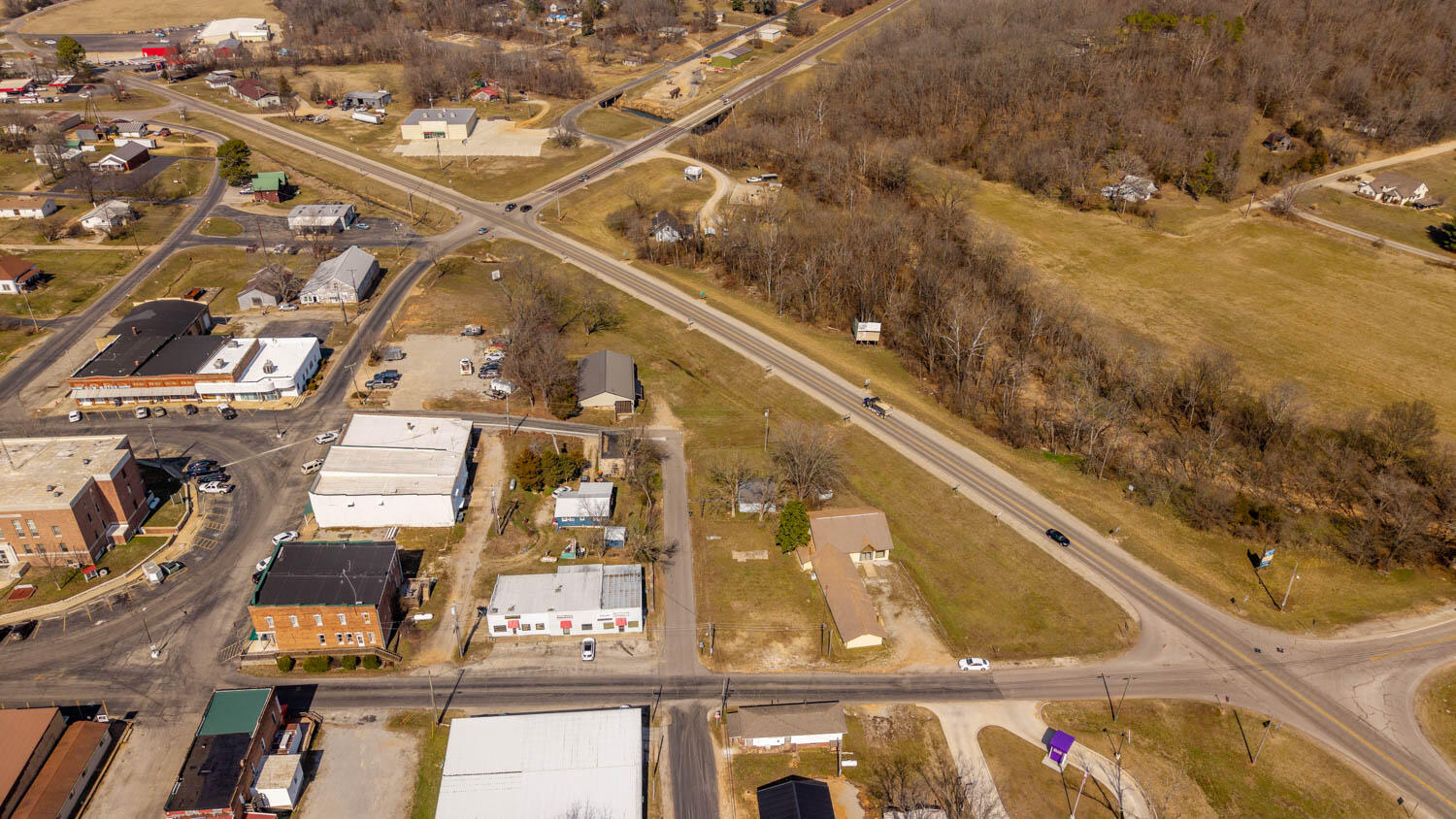 Photo 11 - Commercial Sale for sale – 105  Couch Street  Alton, MO