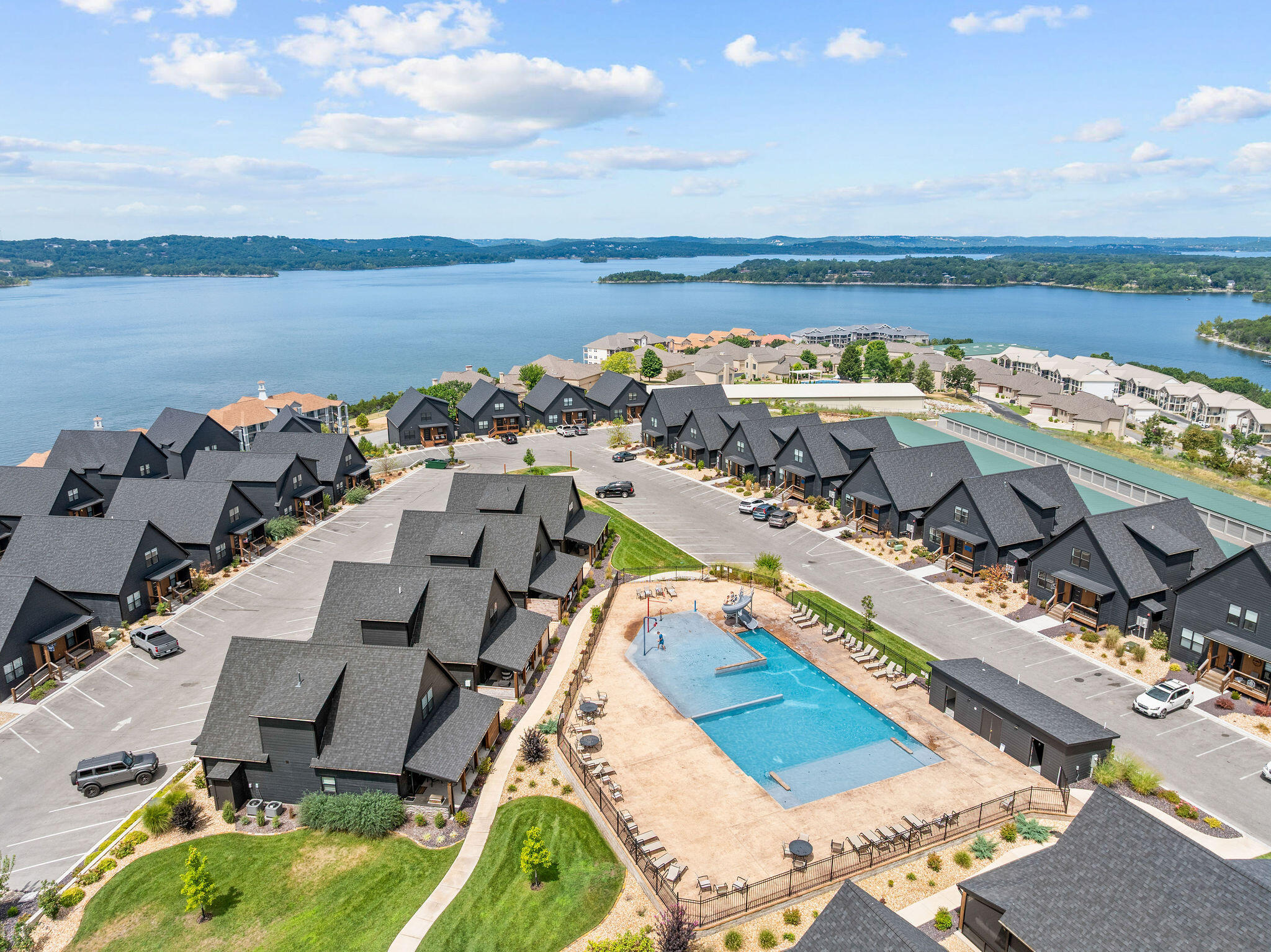 Photo 5 - Residential for sale – 355  Poolside Pass   Hollister, MO