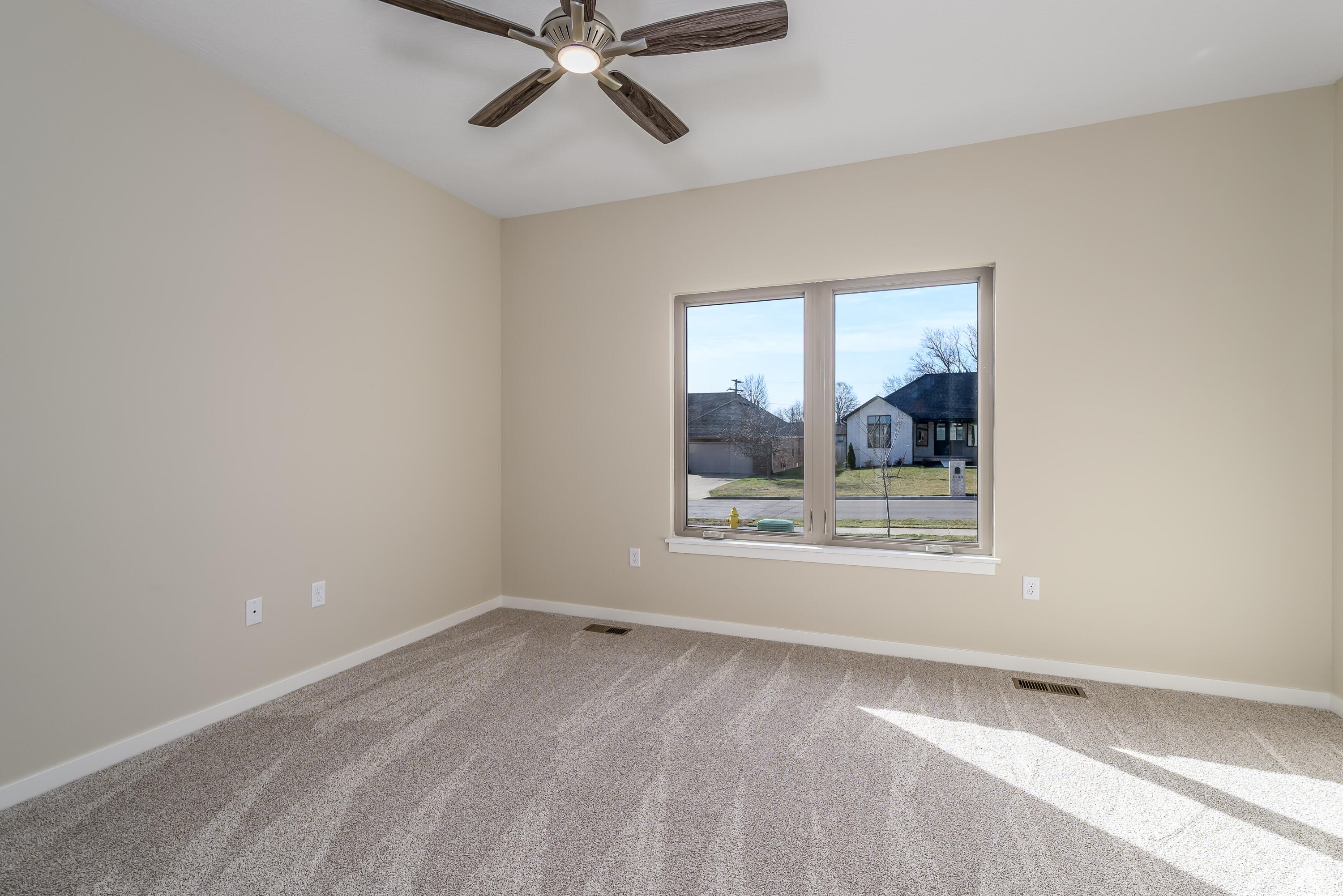 Photo 20 - Residential for sale – 3801 W Broadmoor Street  Springfield, MO