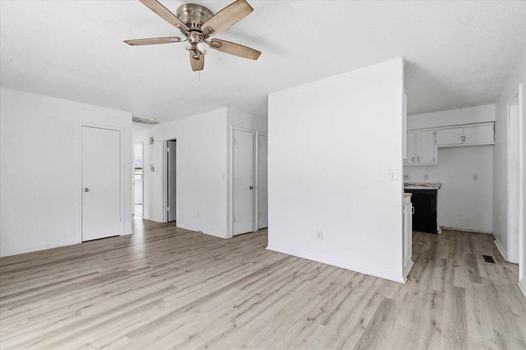 Photo 4 - Residential for sale – 944 W Division   Springfield, MO