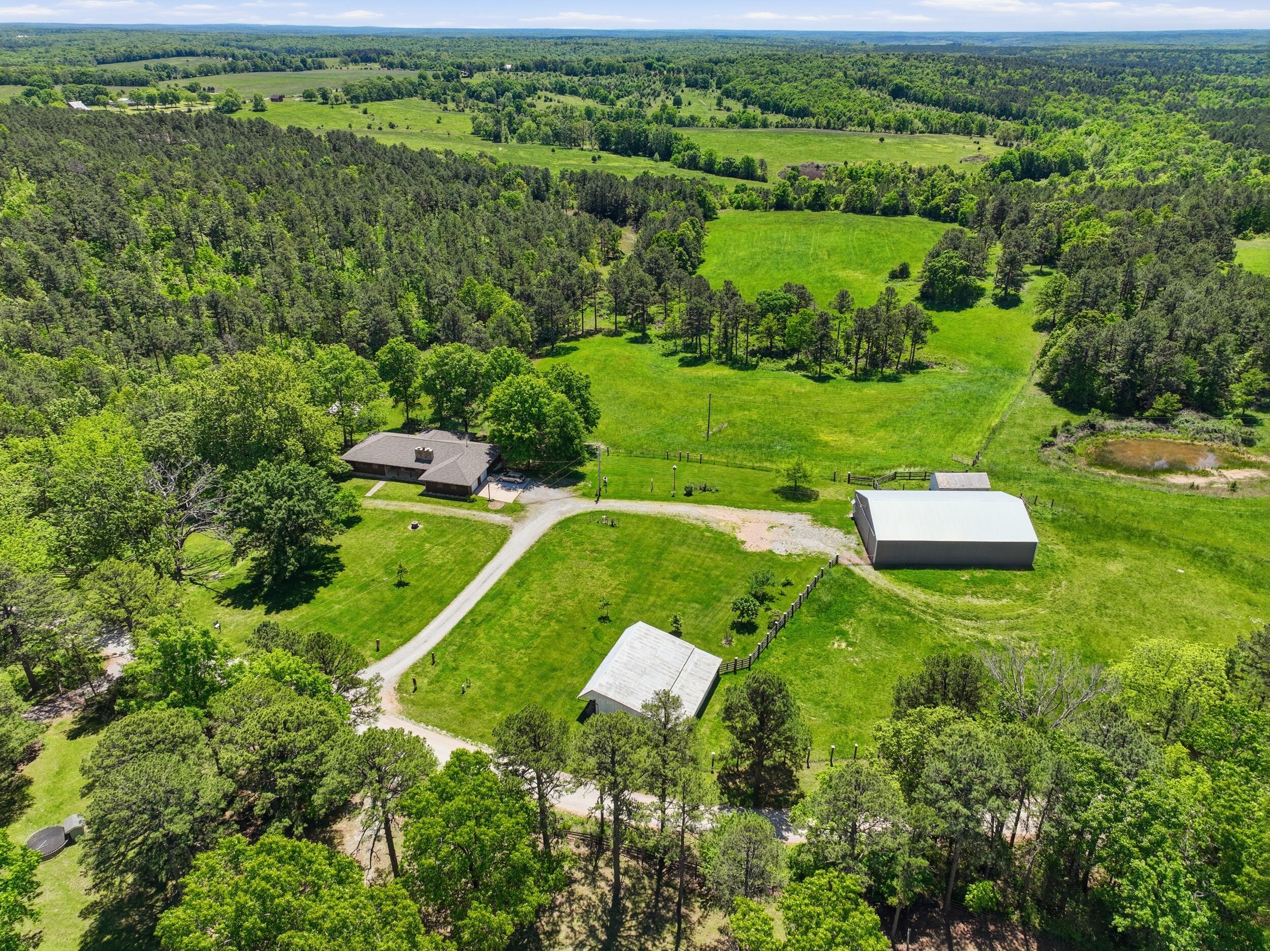 Farm for sale – 15556  Slab Spring Drive  Licking, MO