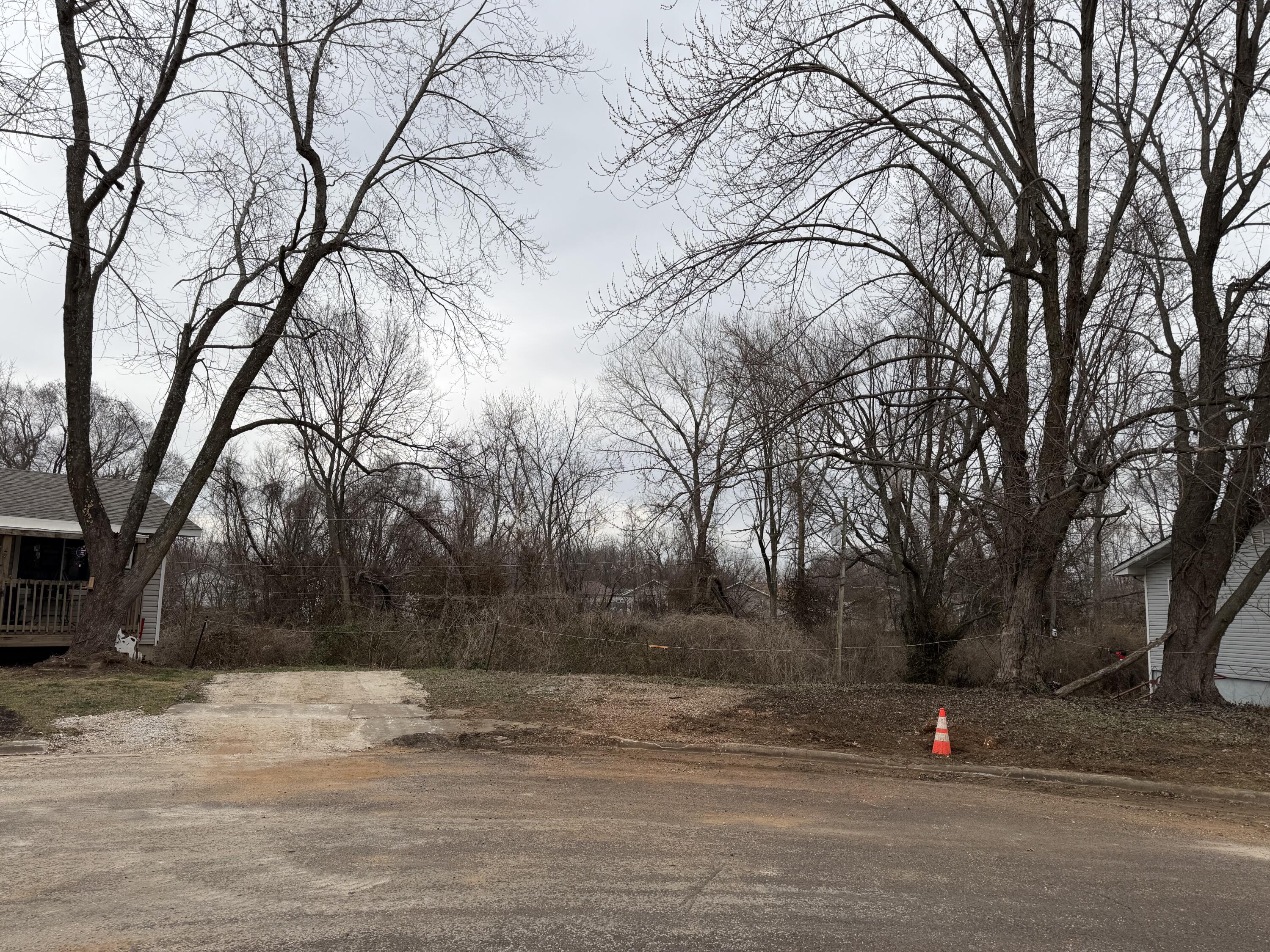 Land for sale – 1228 N Glenn Avenue  Springfield, MO