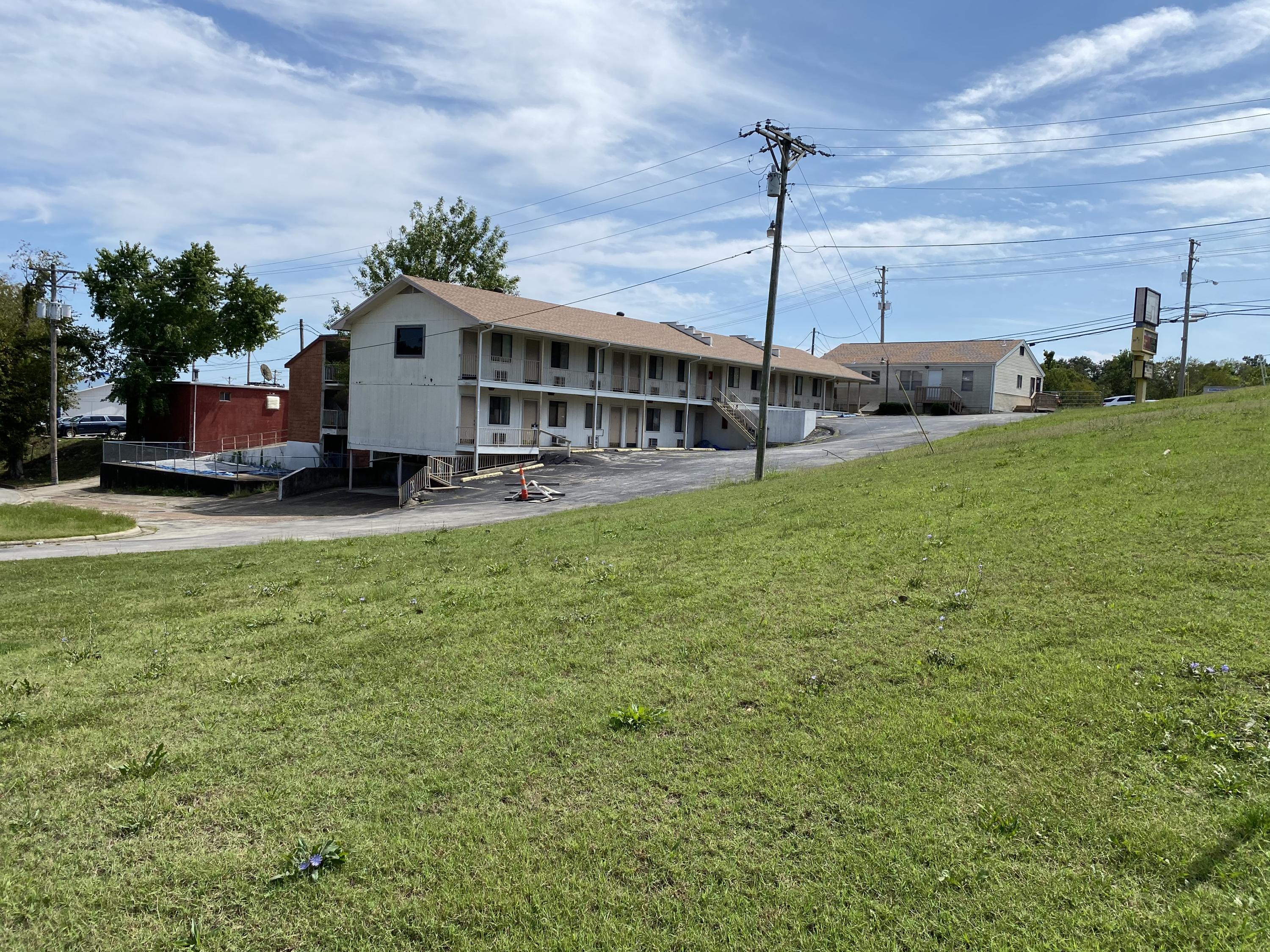 Photo 10 - Commercial Sale for sale – 1033 W Main Street  Branson, MO