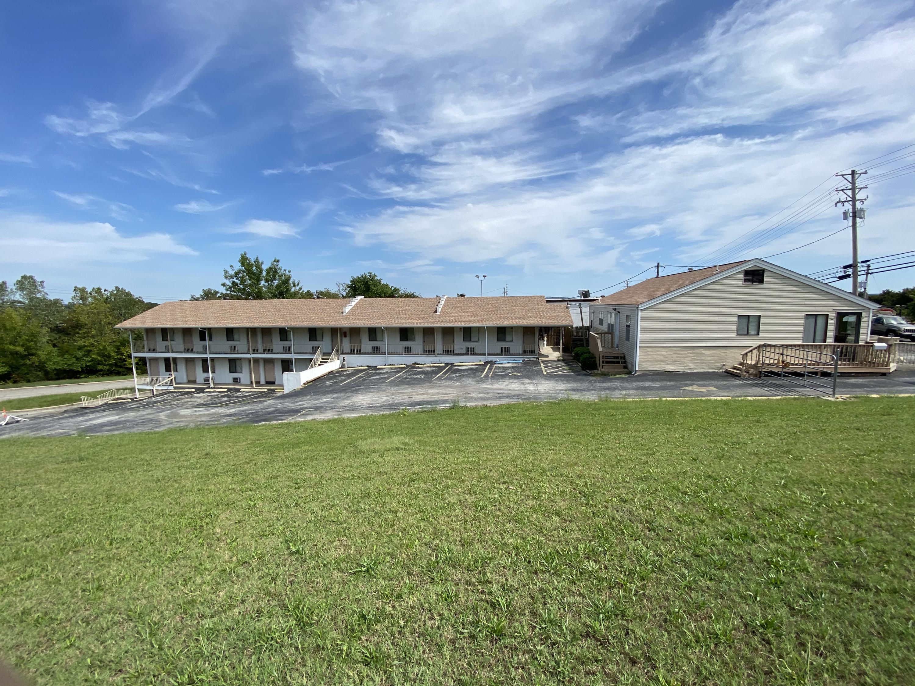 Photo 9 - Commercial Sale for sale – 1033 W Main Street  Branson, MO