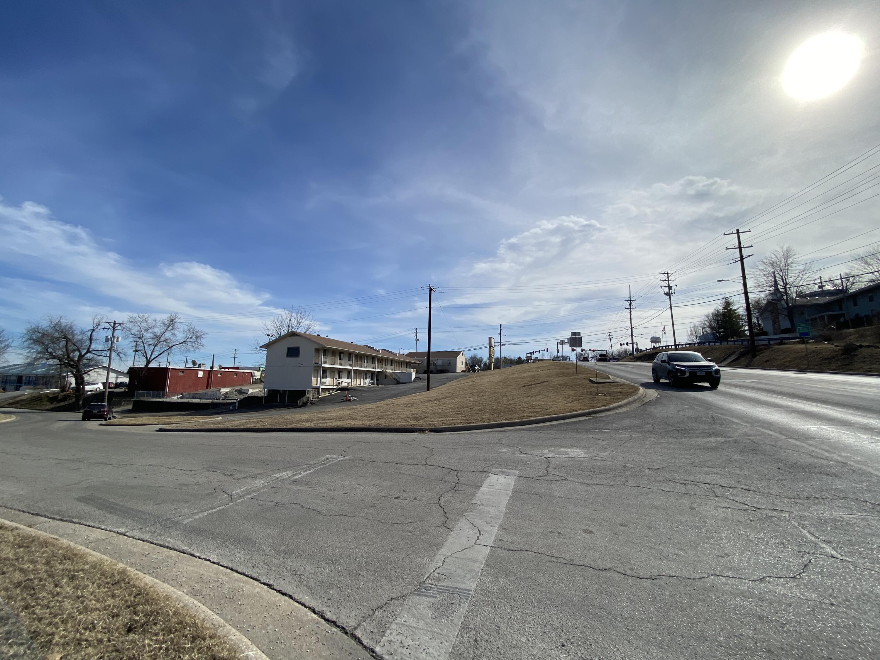 Photo 12 - Commercial Sale for sale – 1033 W Main Street  Branson, MO