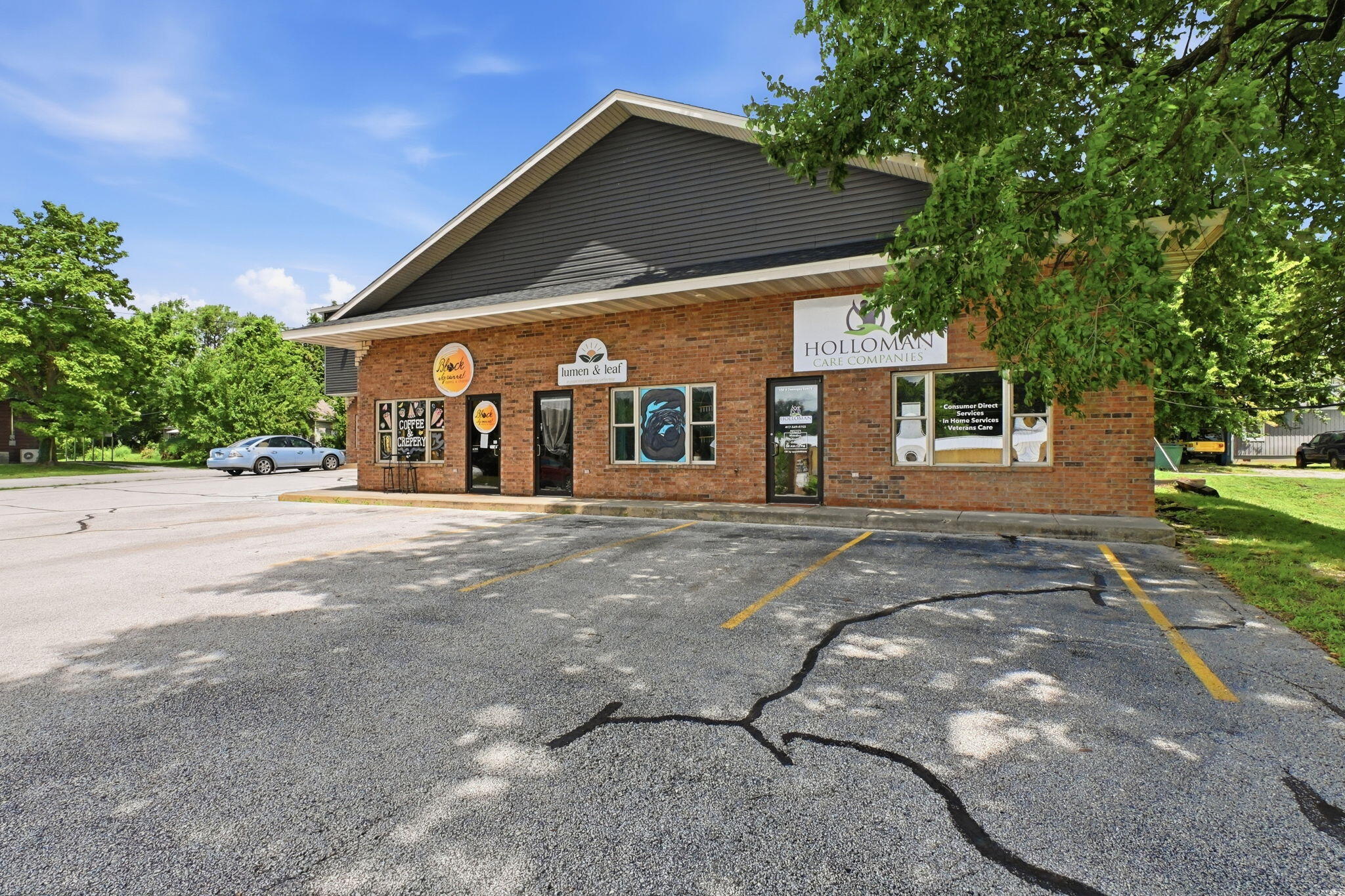 Photo 3 - Commercial Sale for sale – 104 N Dunnegan Avenue  Bolivar, MO