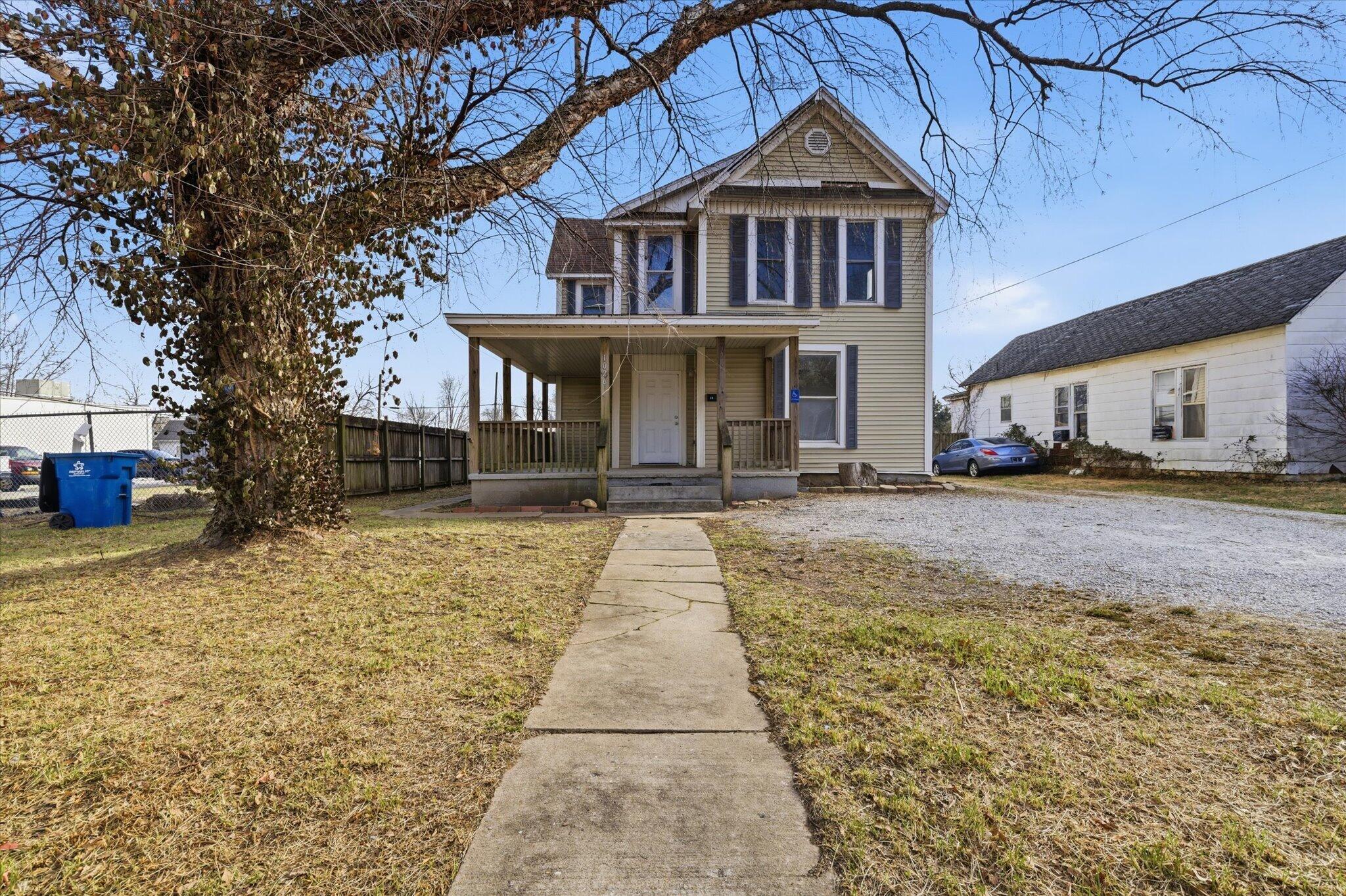 Photo 10 - Residential for sale – 1447 N Broadway   Springfield, MO