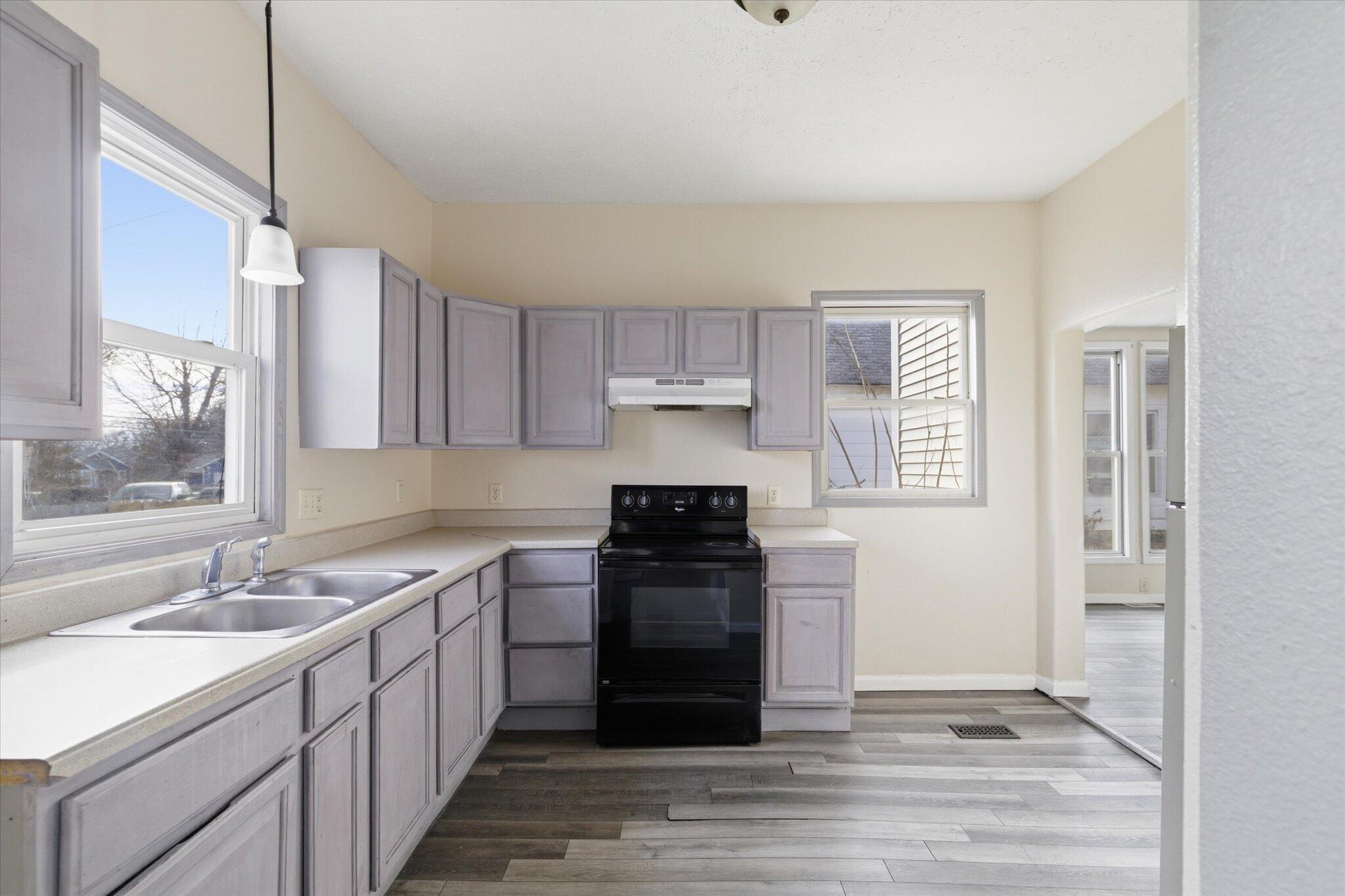 Photo 14 - Residential for sale – 1447 N Broadway   Springfield, MO