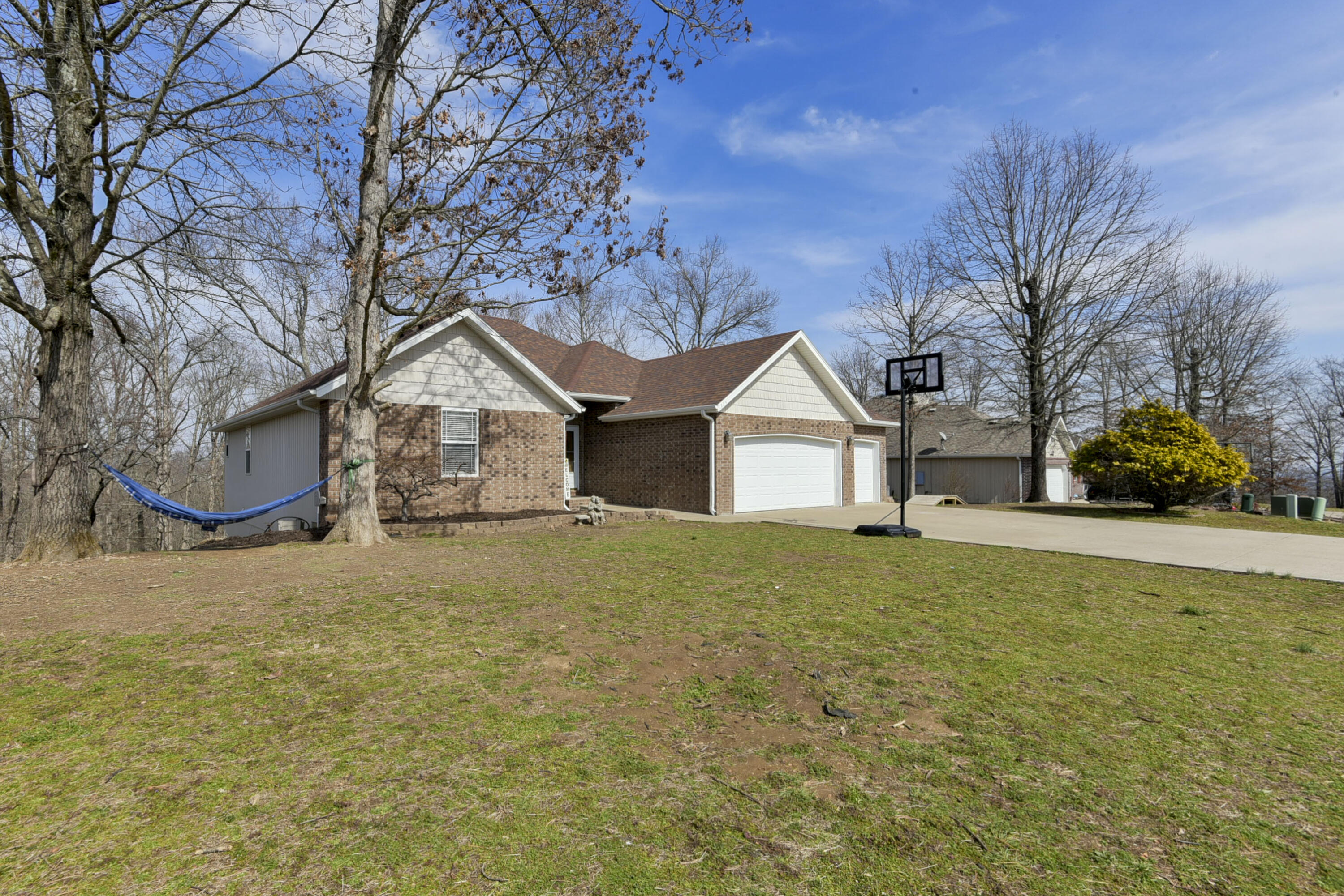 Photo 3 - Residential for sale – 325  Southview Drive  Branson, MO
