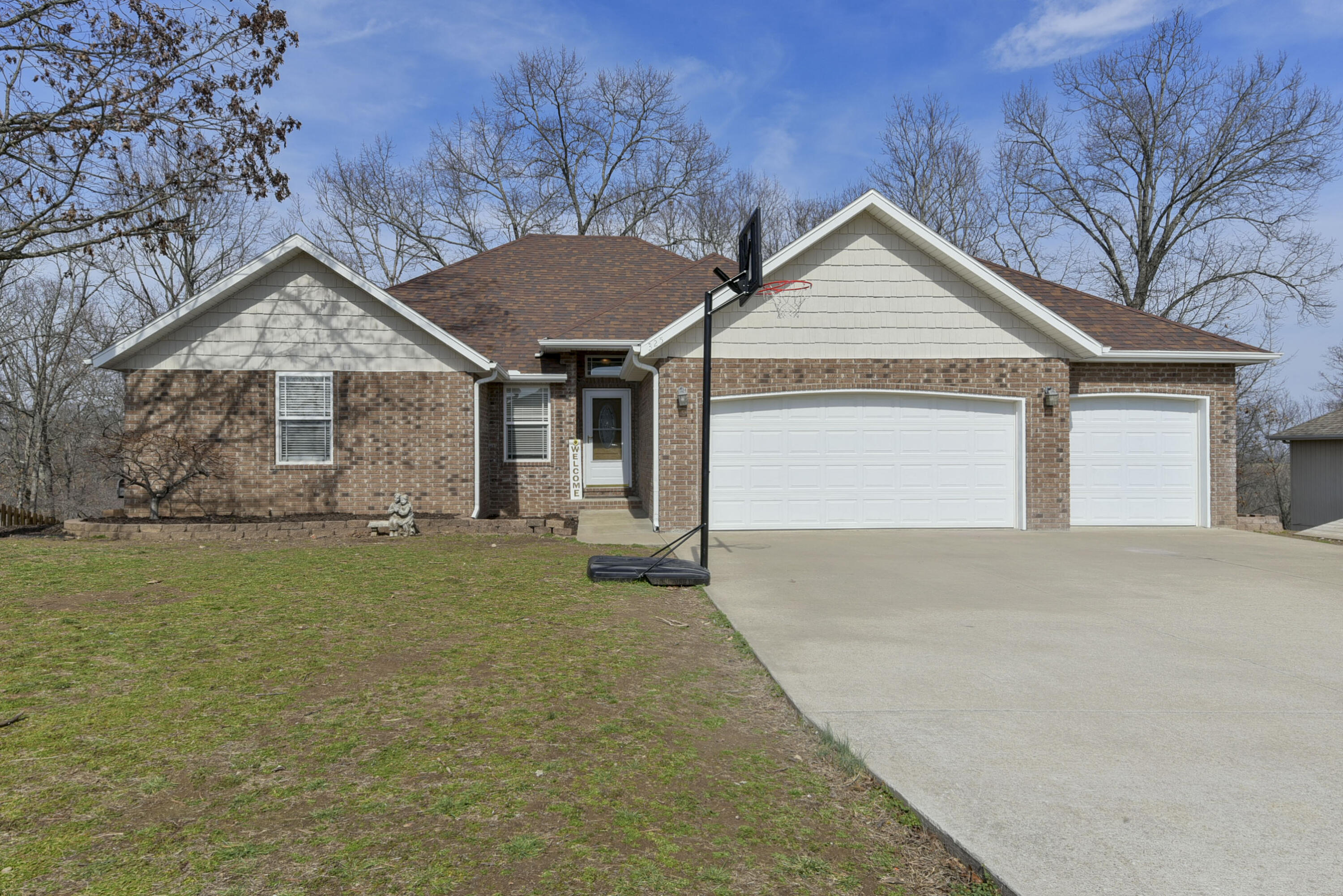 Photo 4 - Residential for sale – 325  Southview Drive  Branson, MO
