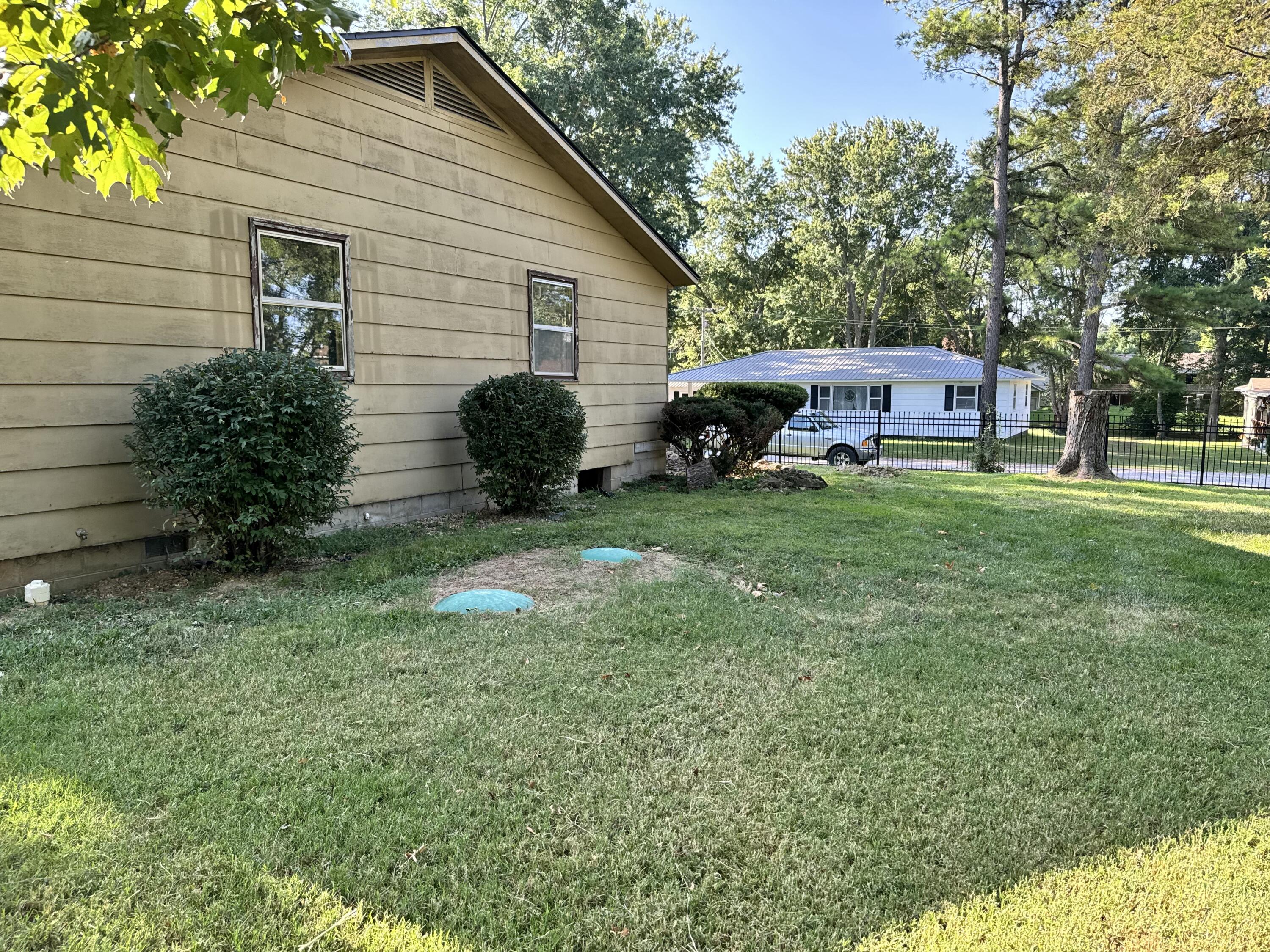 Photo 3 - Residential for sale – 19304  Hillcrest Lane  Cassville, MO