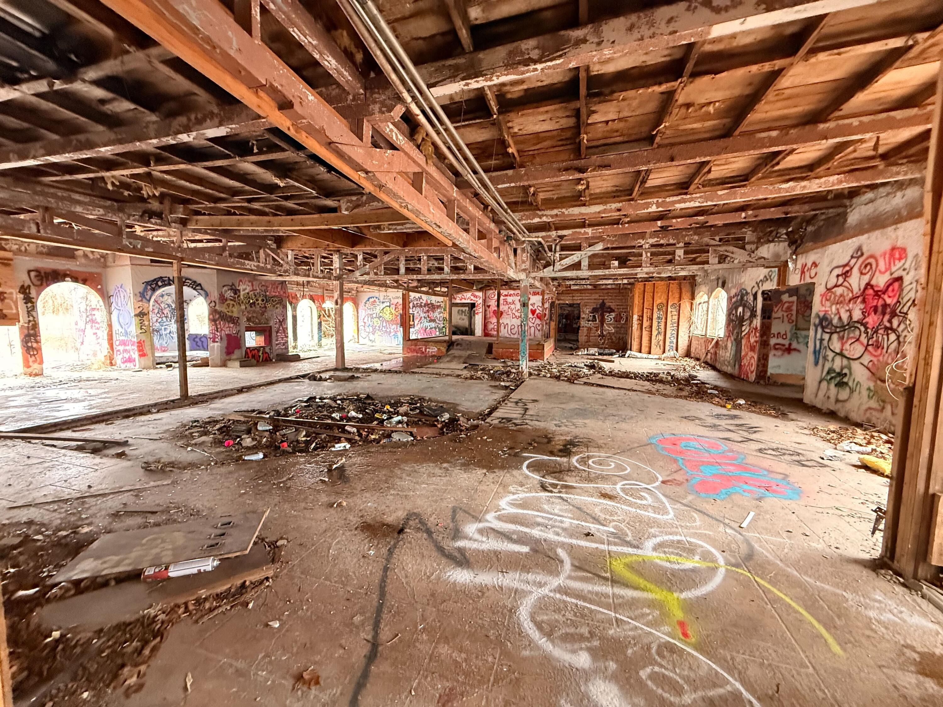 Photo 5 - Commercial Sale for sale – 101  Mark Twain Drive  Joplin, MO