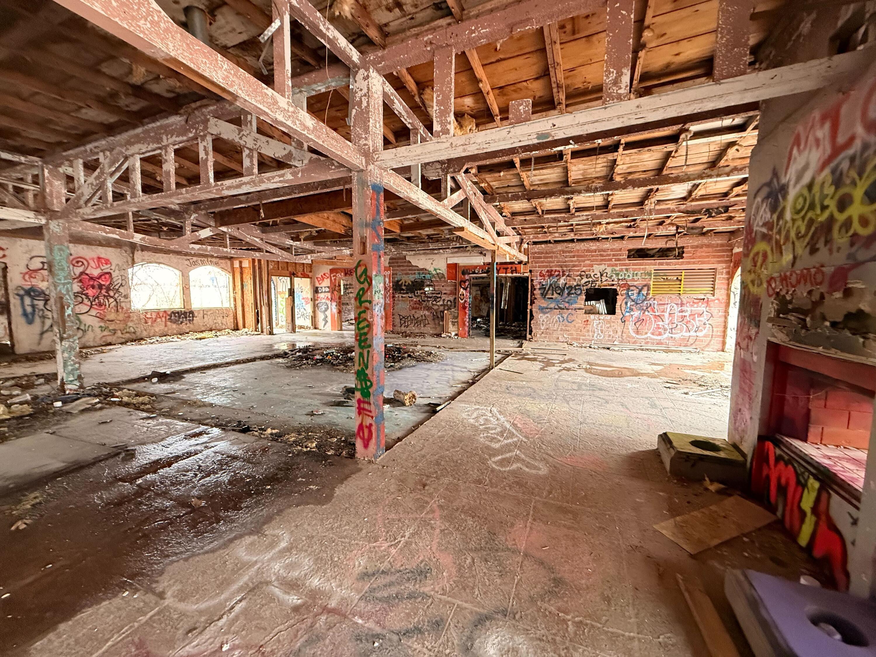 Photo 8 - Commercial Sale for sale – 101  Mark Twain Drive  Joplin, MO