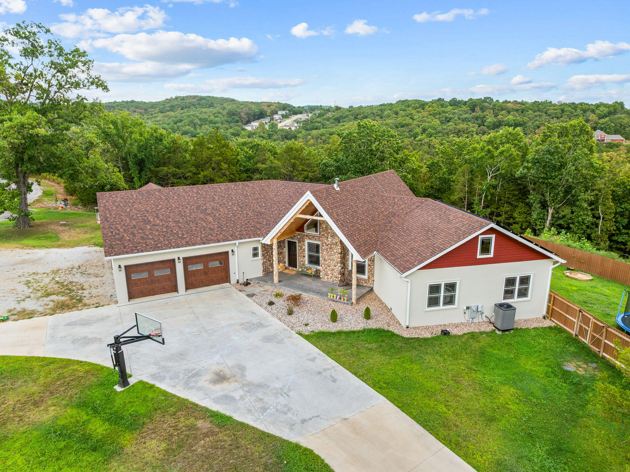 Photo 4 - Residential for sale – 770  Mills Hollow Road  Branson, MO