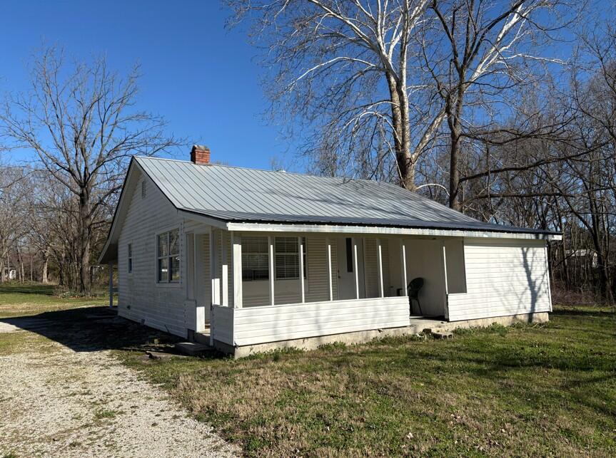 Residential for sale – 29060  Main Street  Seligman, MO