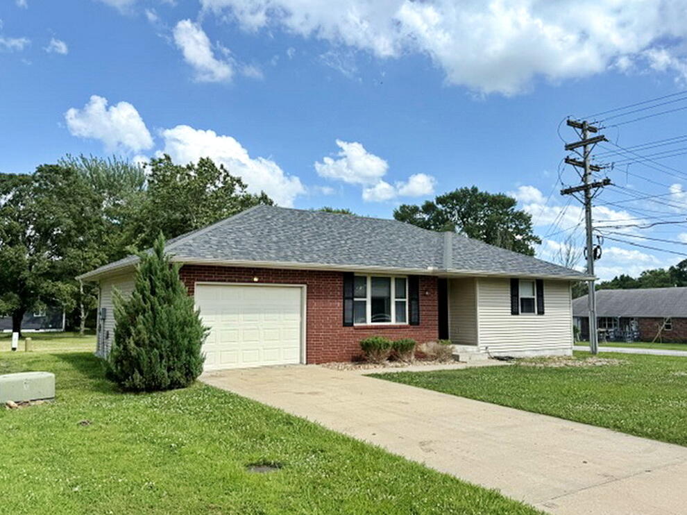Photo 2 - Residential for sale – 1409 S Schrock Street  El Dorado Springs, MO
