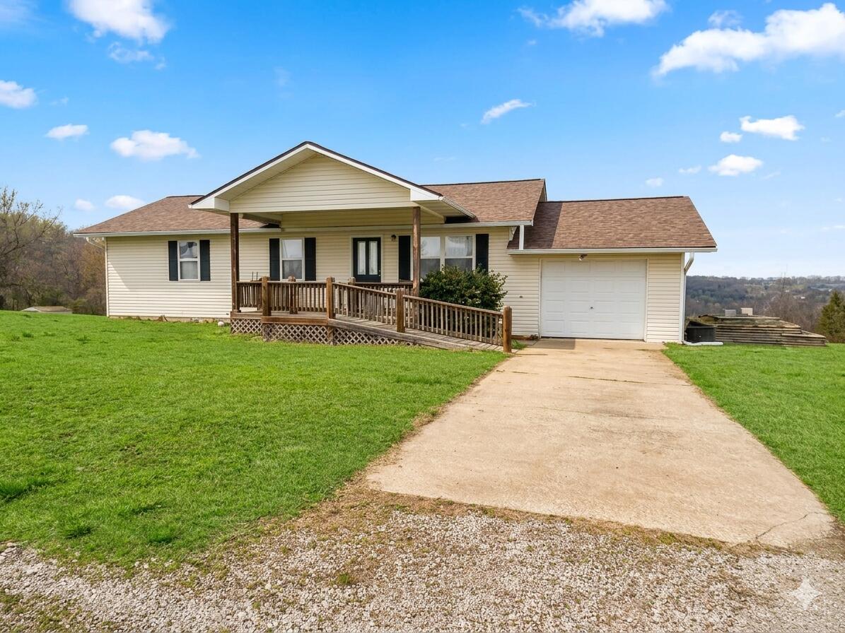Photo 2 - Residential for sale – 1367  Mountain Grove Road  Branson, MO