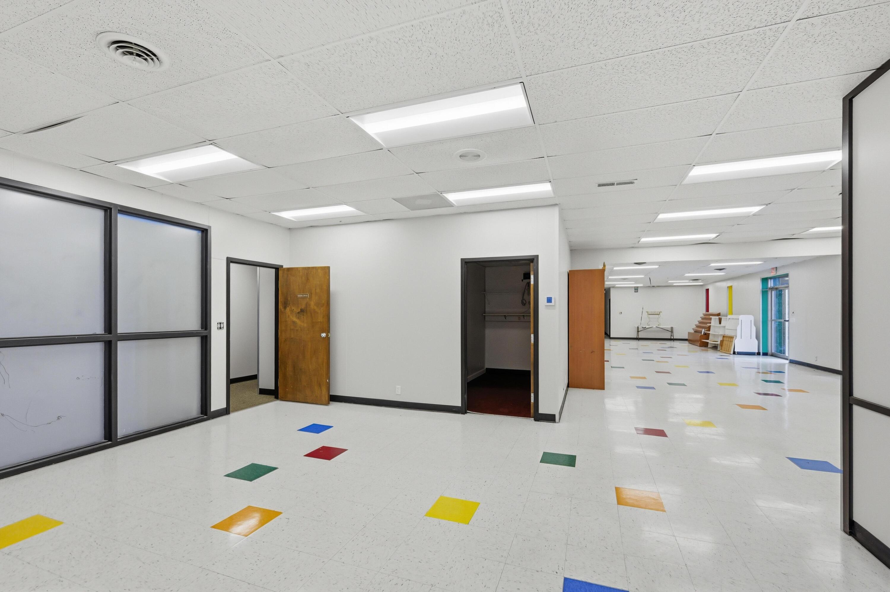 Photo 17 - Commercial Sale for sale – 2926 W Junge Boulevard  Joplin, MO