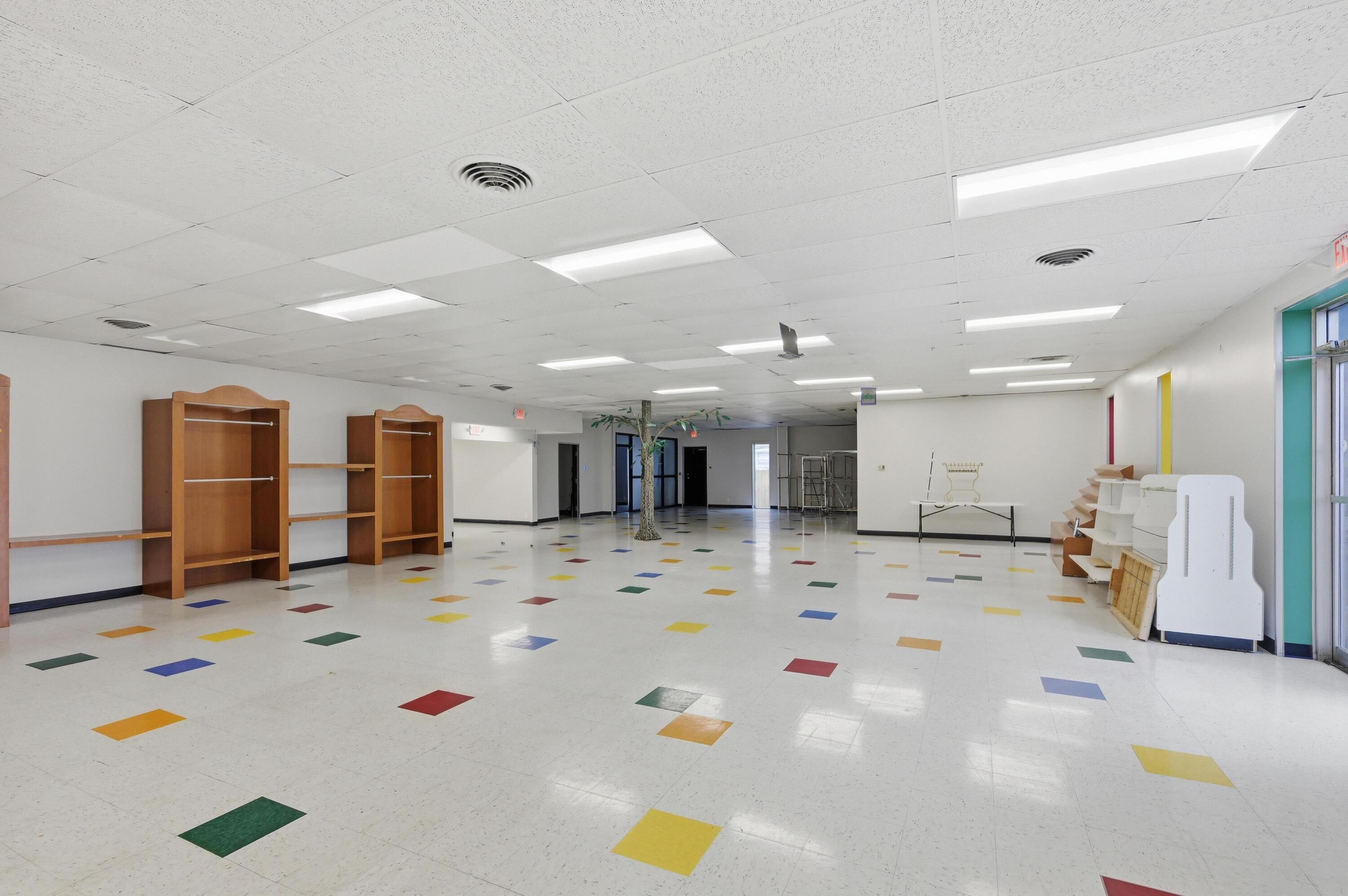 Photo 10 - Commercial Sale for sale – 2926 W Junge Boulevard  Joplin, MO