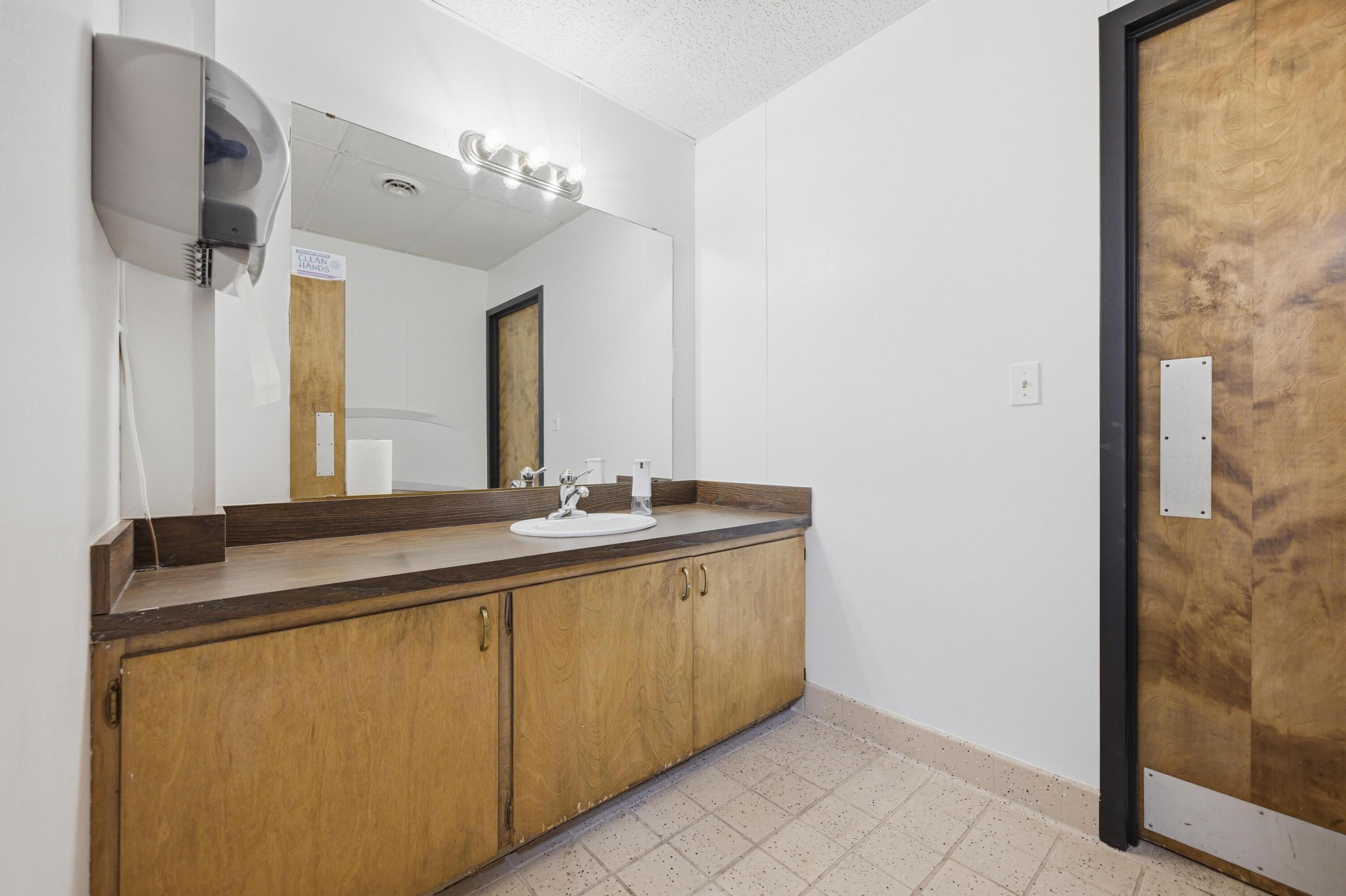 Photo 27 - Commercial Sale for sale – 2926 W Junge Boulevard  Joplin, MO