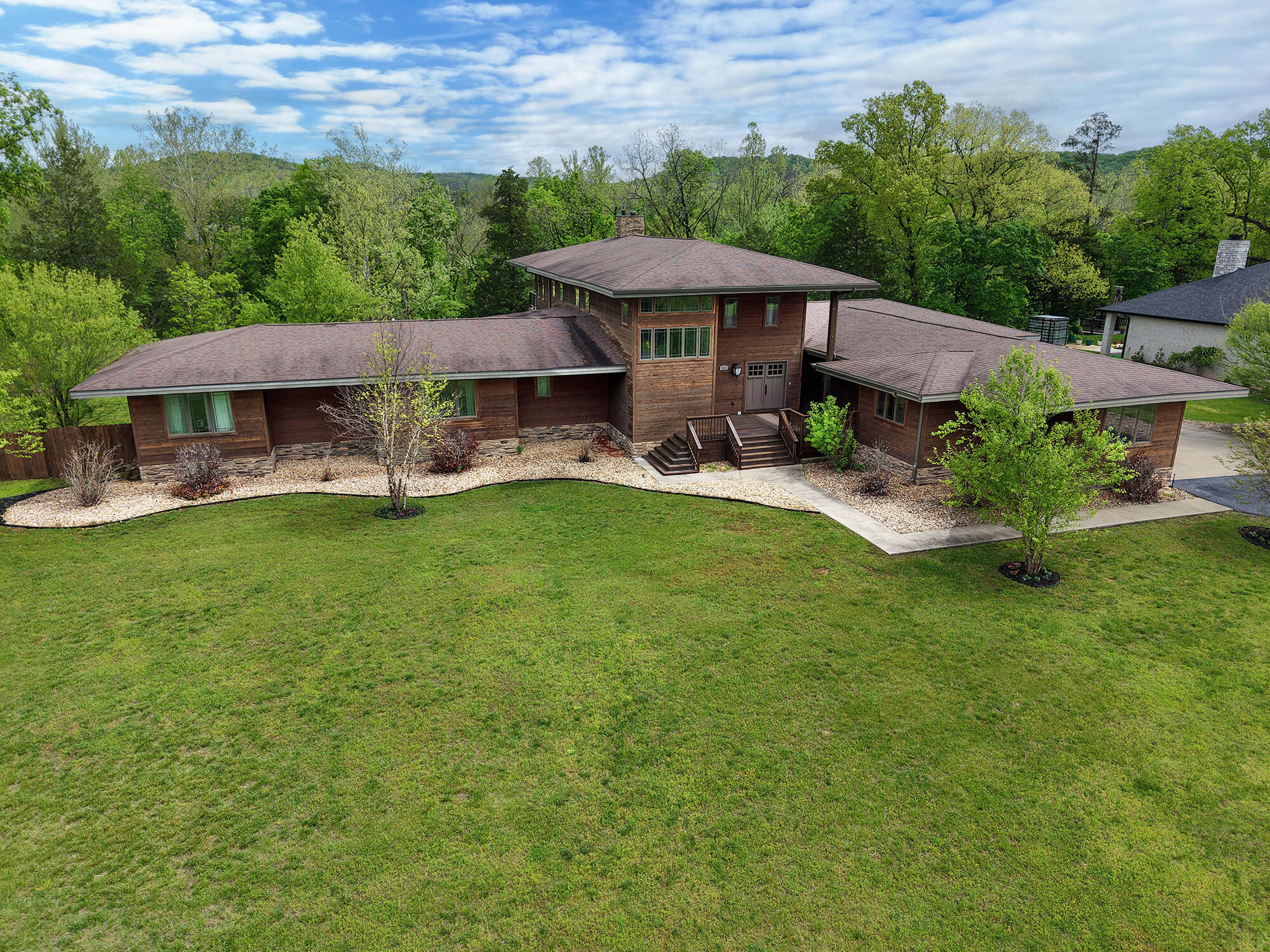 Residential for sale – 771  Seven Pines Drive  Saddlebrooke, MO