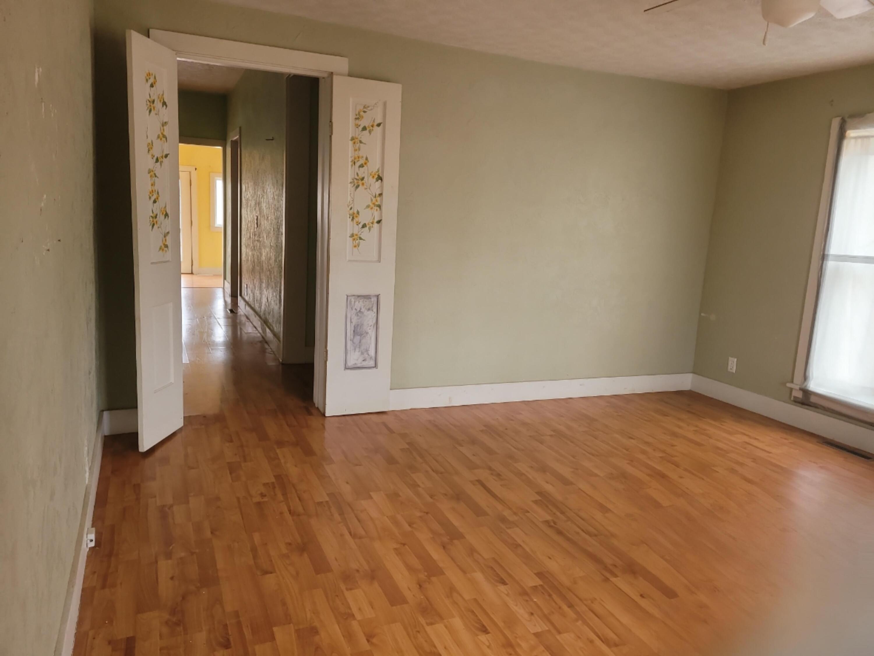 Photo 3 - Residential for sale – 107 W 9th Street  Willow Springs, MO