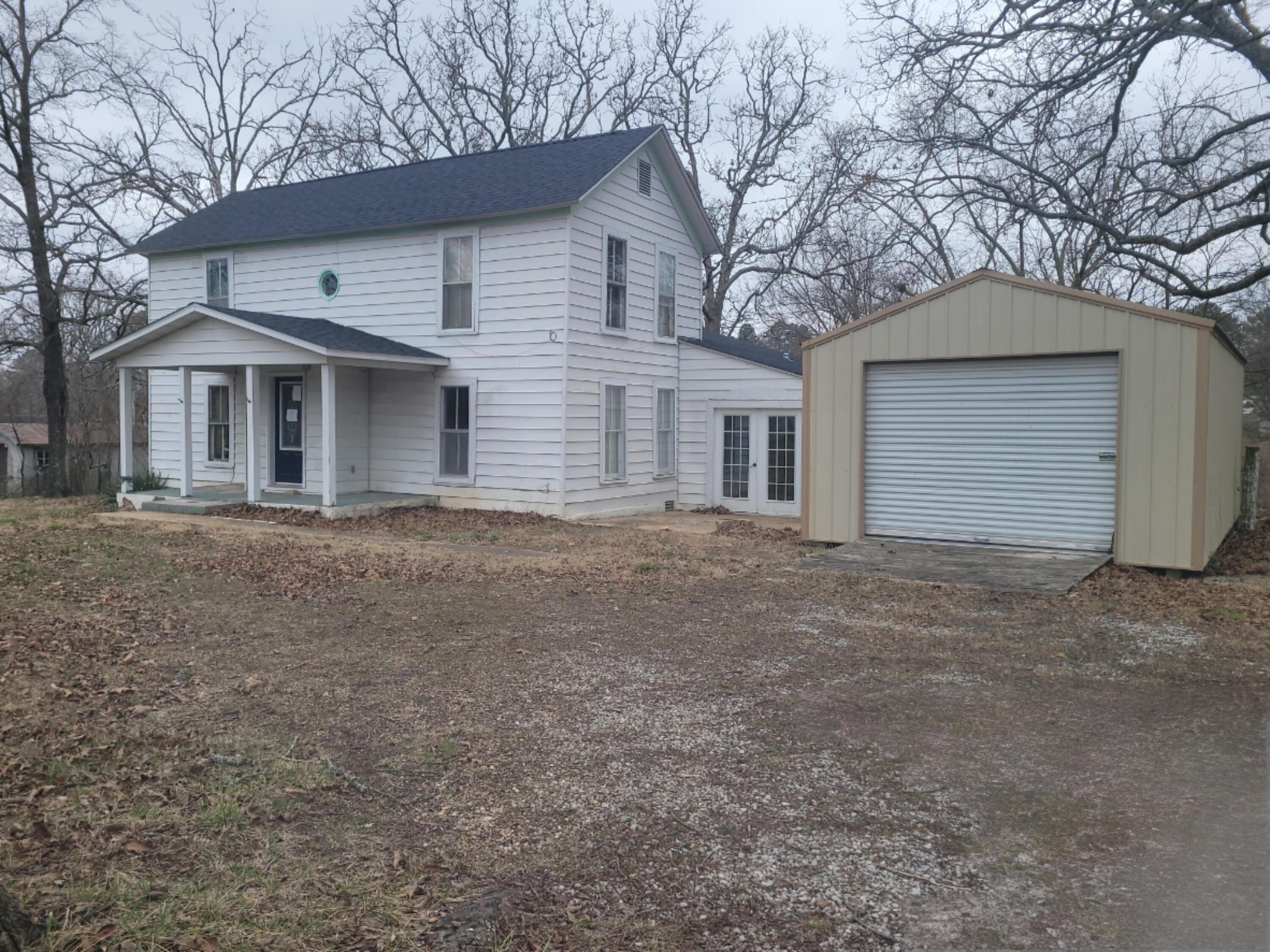 Residential for sale – 107 W 9th Street  Willow Springs, MO
