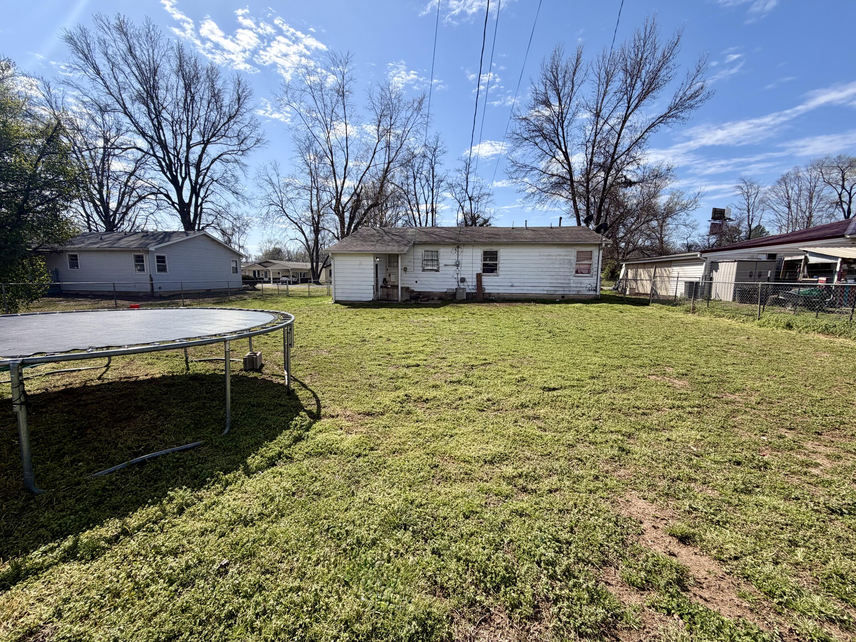 Photo 16 - Residential for sale – 1057  7th Street  West Plains, MO