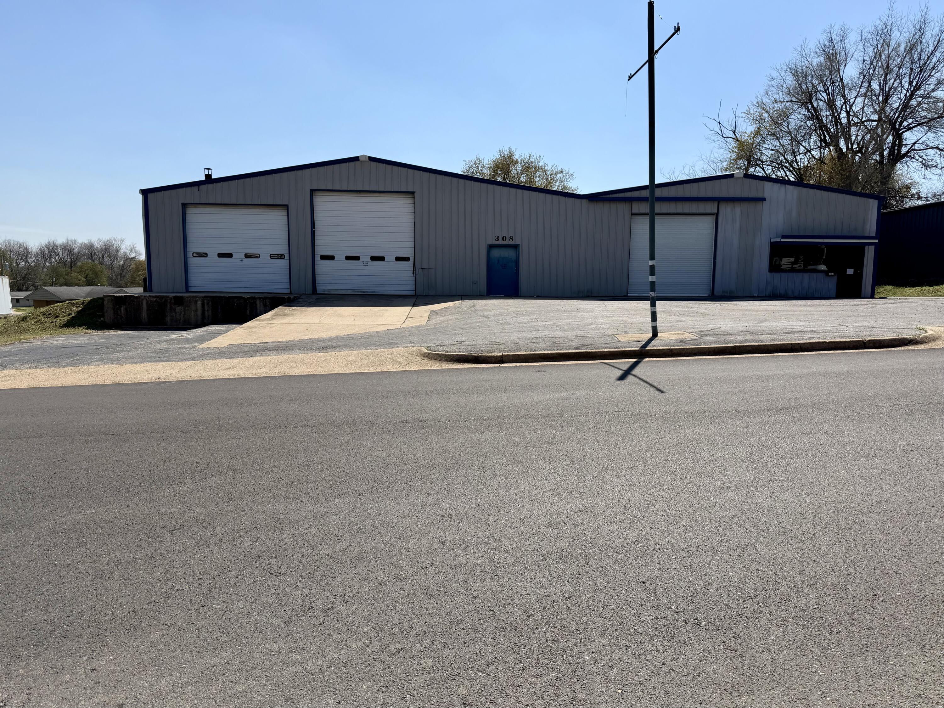 Photo 6 - Commercial Sale for sale – 308  Myrtle Street  West Plains, MO