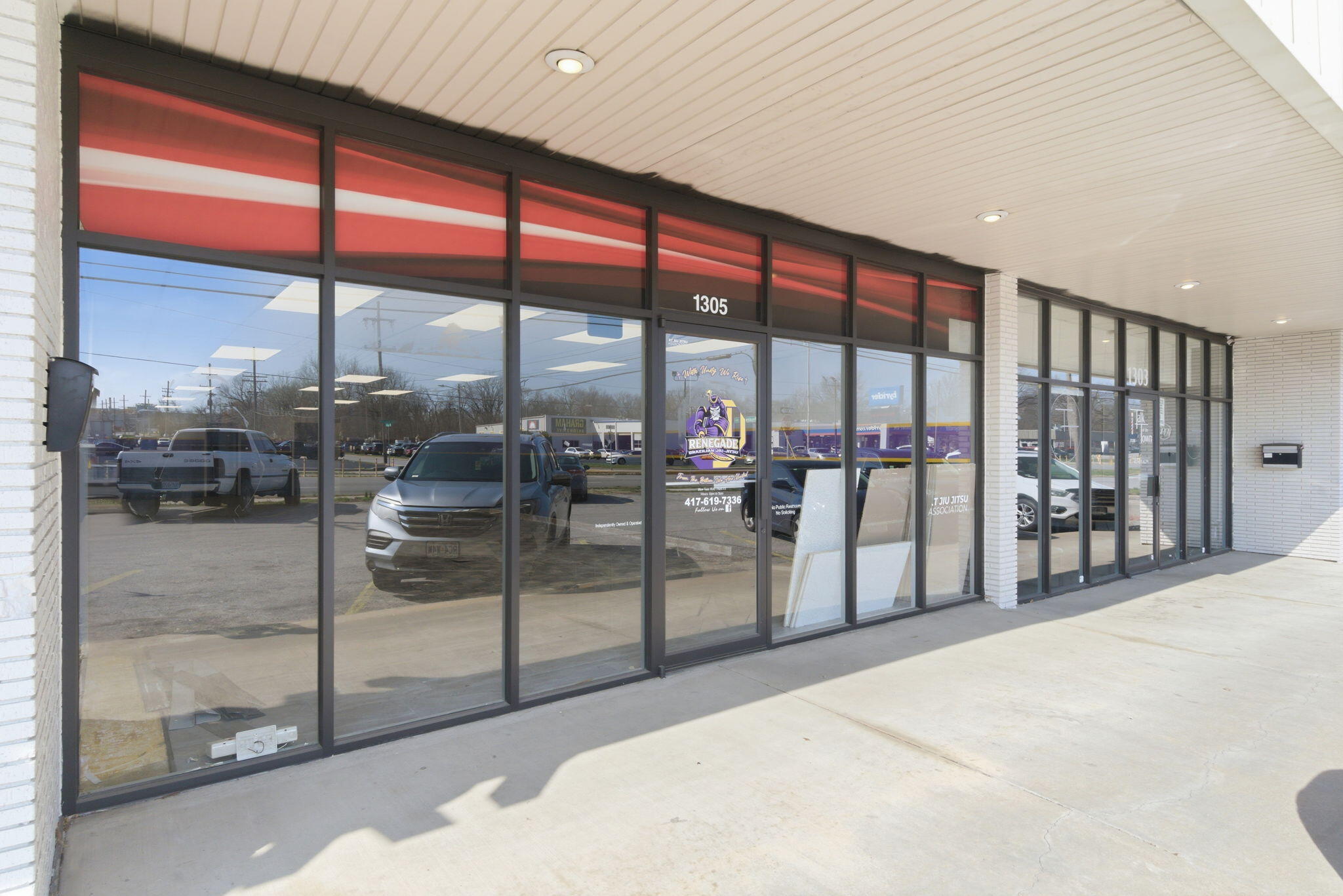 Photo 4 - Commercial Lease for sale – 1305 S Glenstone Avenue  Springfield, MO