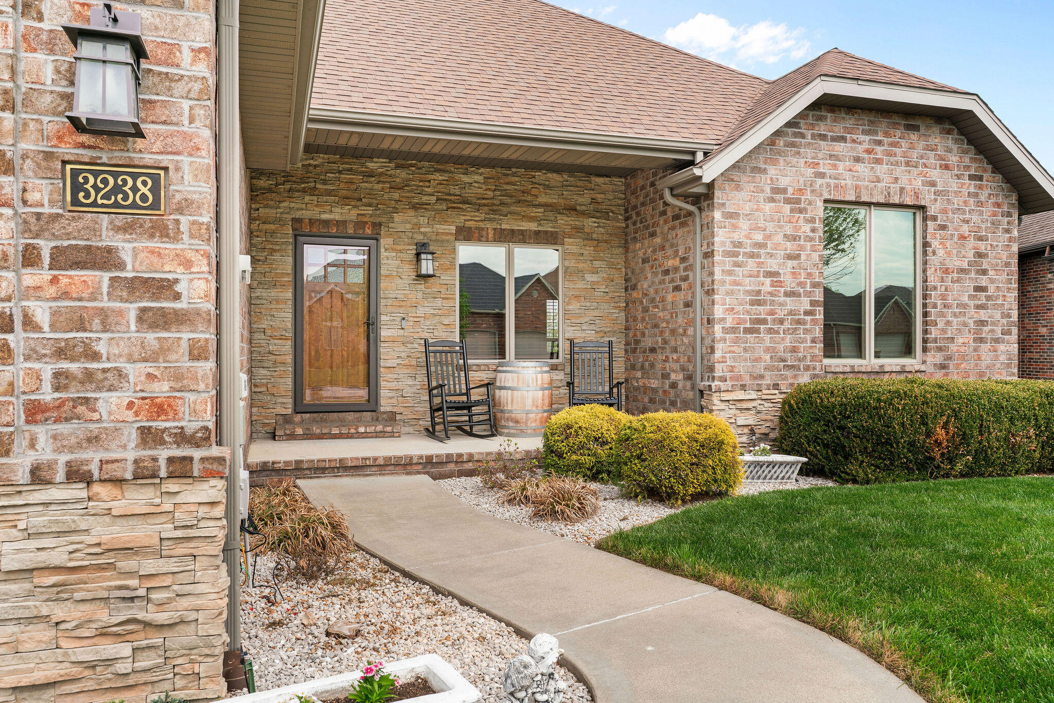 Photo 3 - Residential for sale – 3238 S Juniper Avenue  Springfield, MO