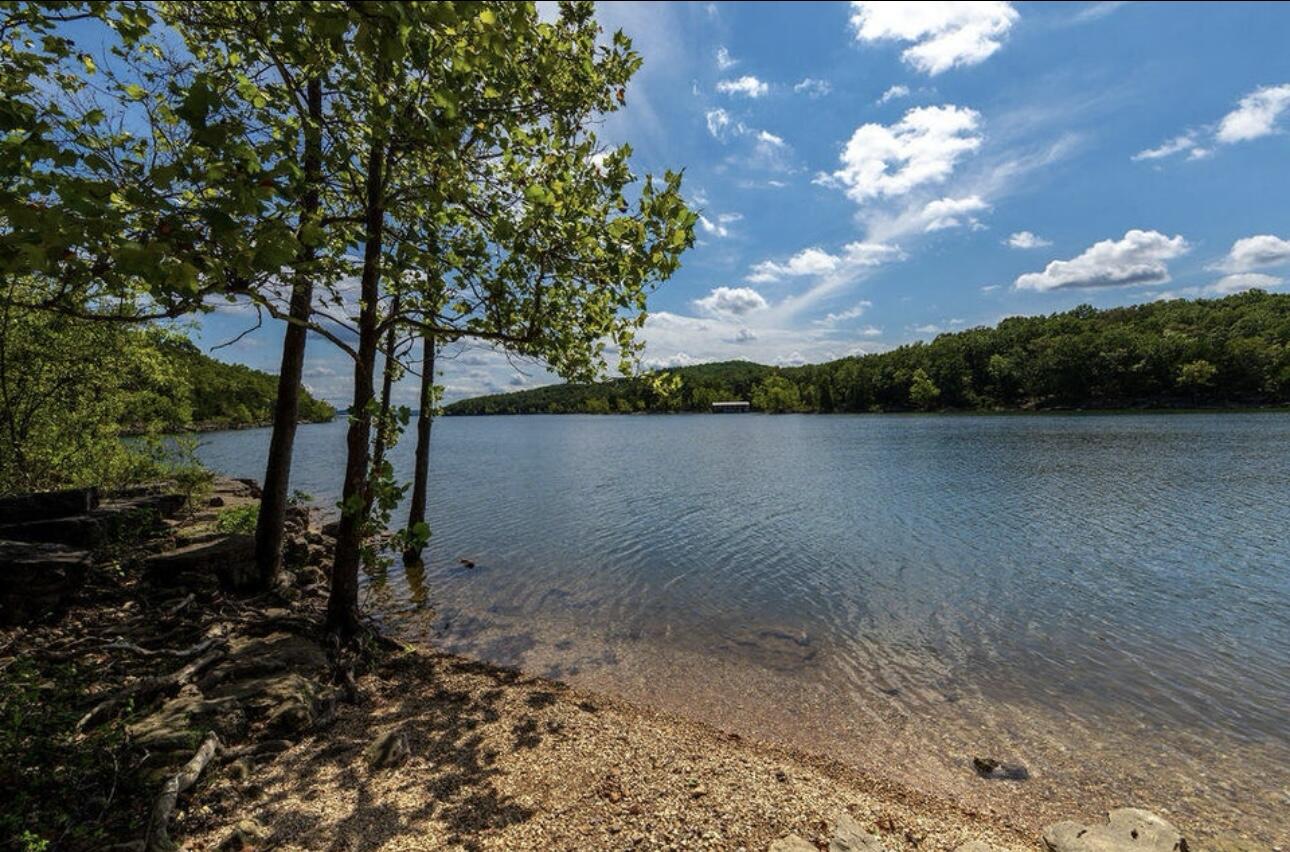 Photo 14 - Residential for sale – 38  Lantern Bay Road  Branson, MO