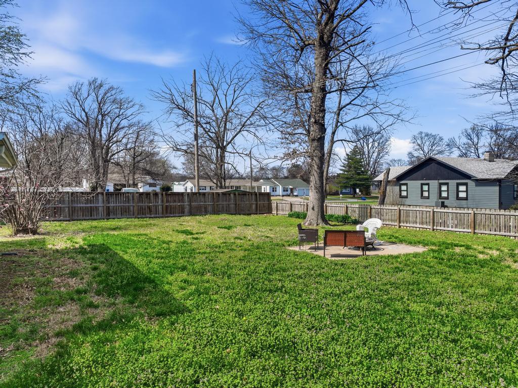 Photo 43 - Residential for sale – 911  Euclid Boulevard  Carthage, MO