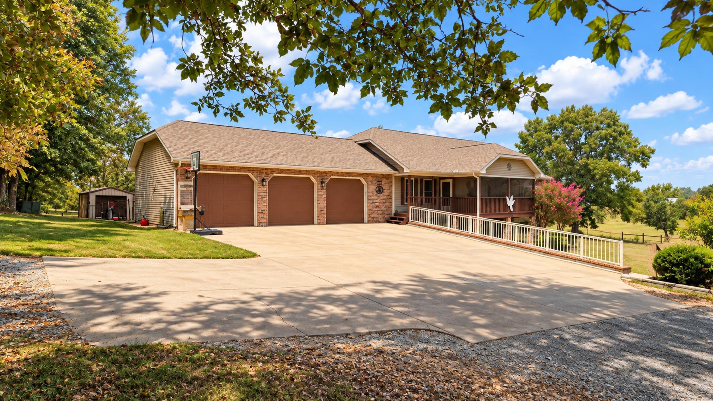 Photo 3 - Residential for sale – 2603  Ross Lane  West Plains, MO
