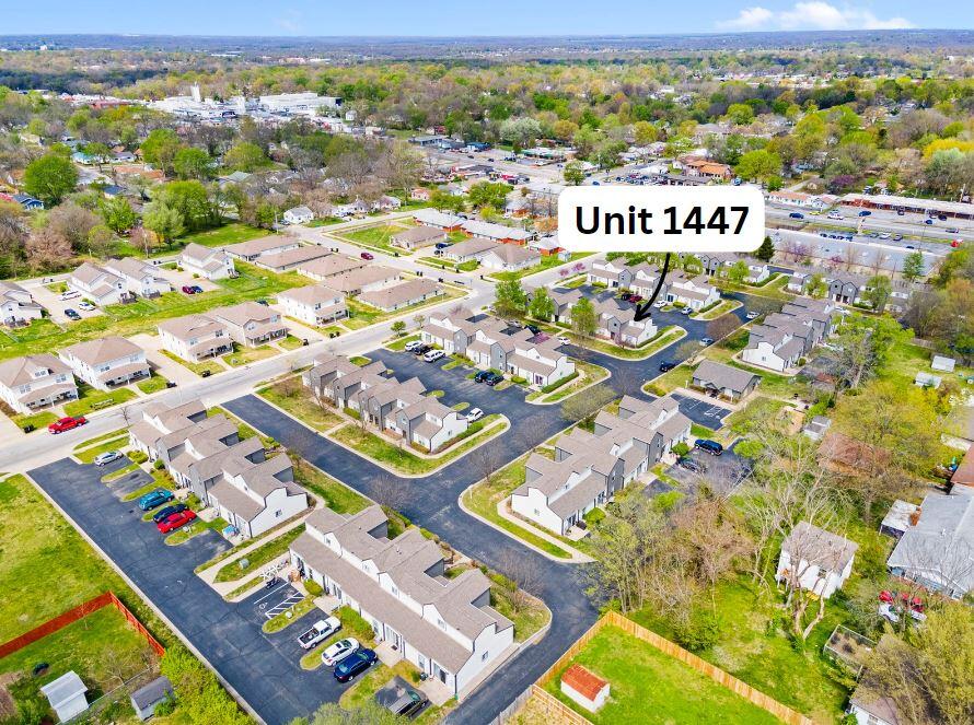 Photo 2 - Residential Lease for sale – 1447 E Oakwood Lane  Springfield, MO