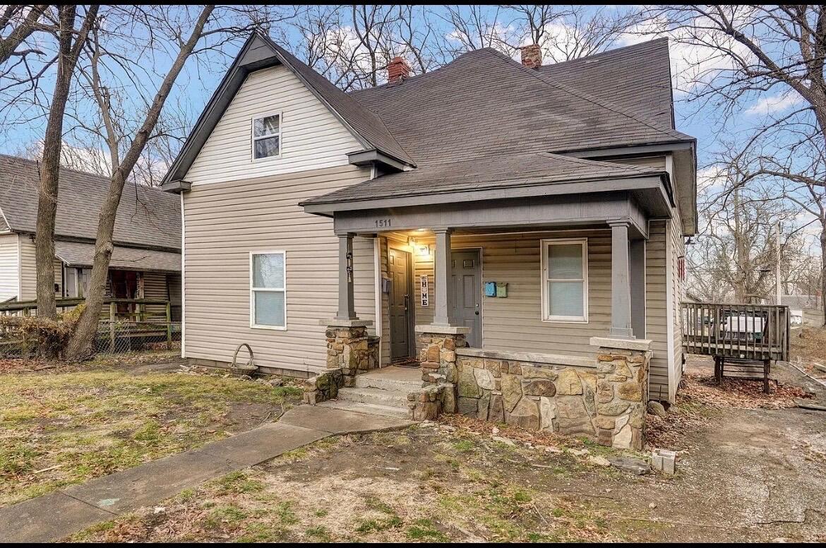 Photo 2 - Residential for sale – 1511 W Florida   Springfield, MO