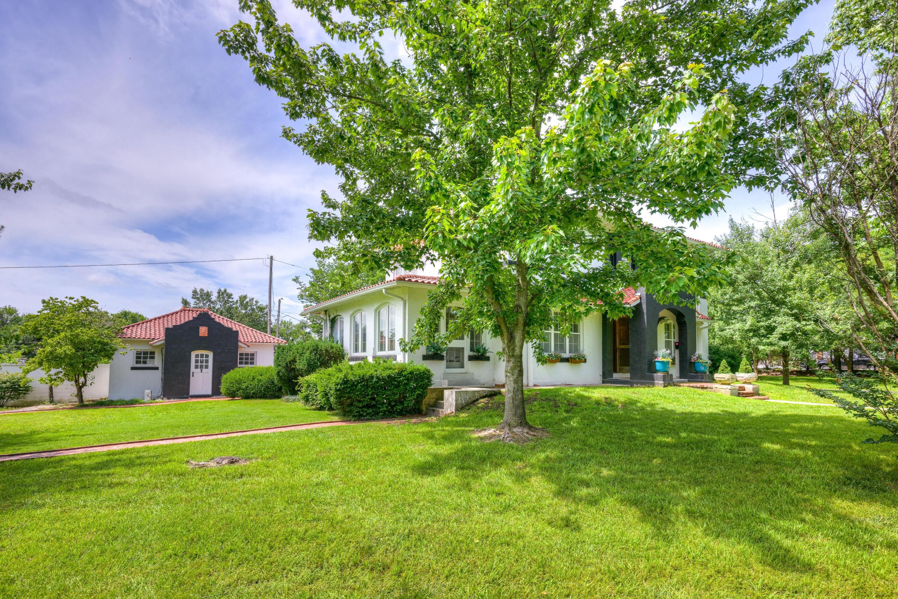 Photo 4 - Residential for sale – 2736 E 15th Street  Joplin, MO