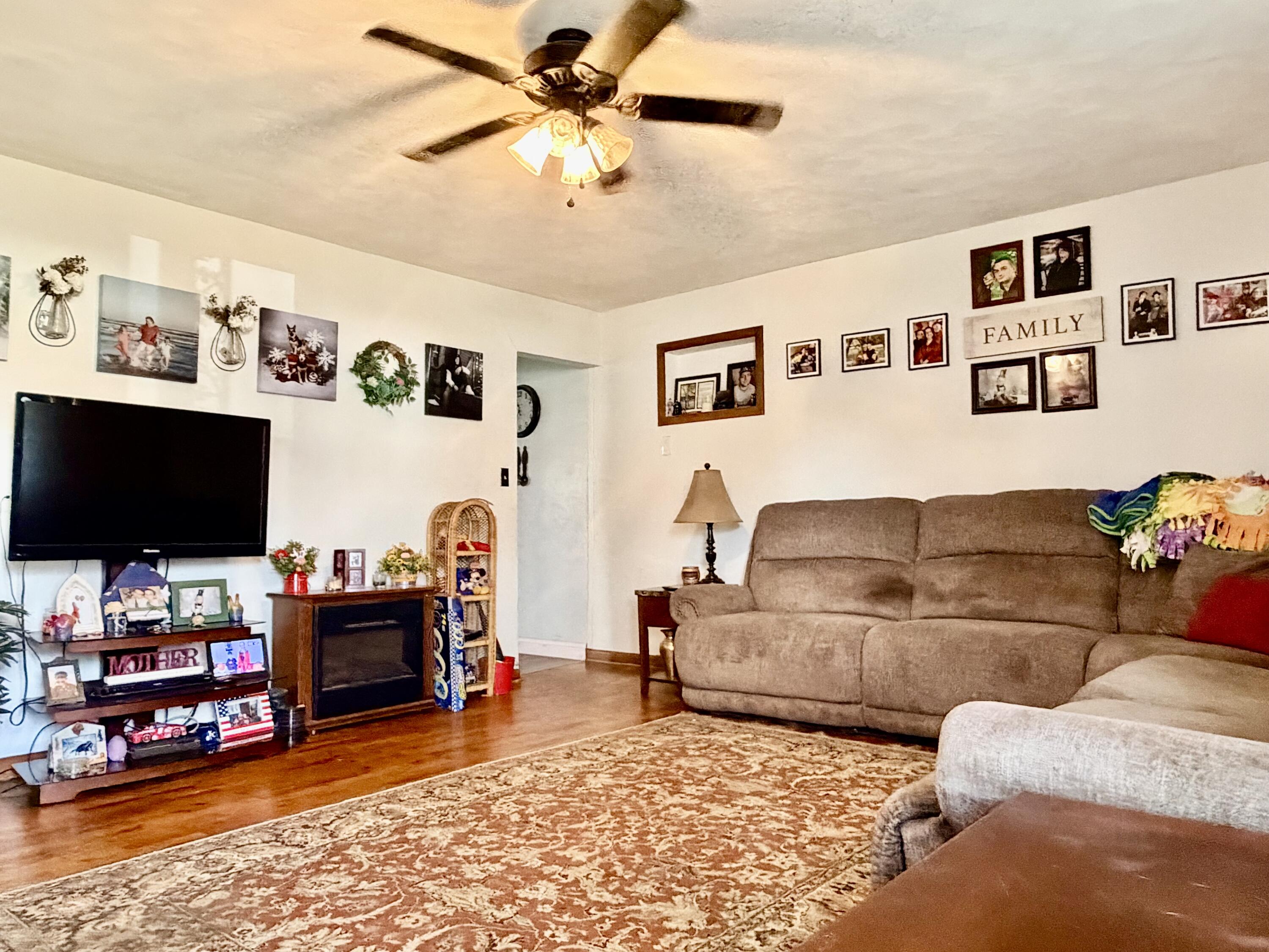 Photo 4 - Residential for sale – 415 W 5th   Lockwood, MO