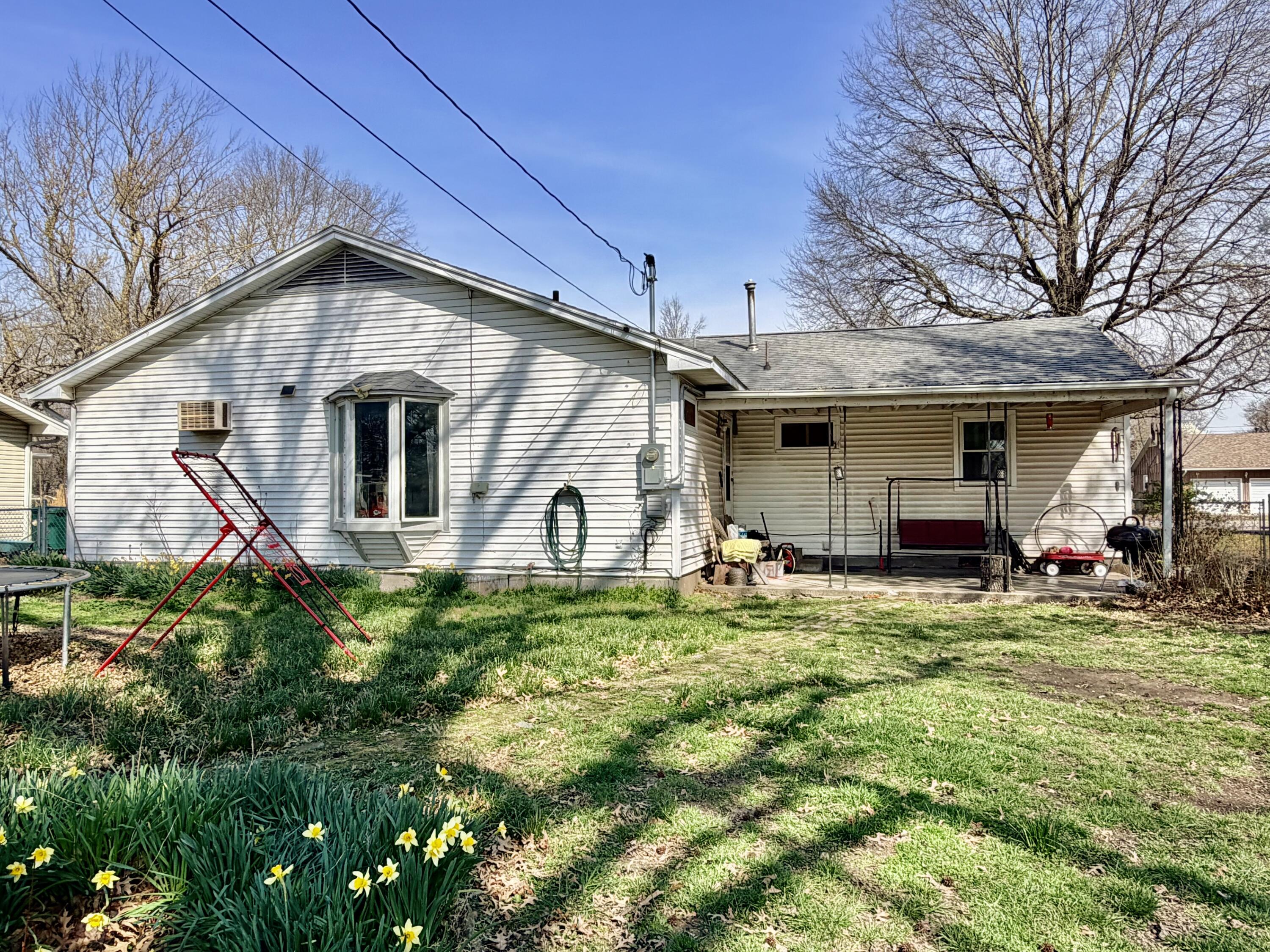 Photo 3 - Residential for sale – 415 W 5th   Lockwood, MO