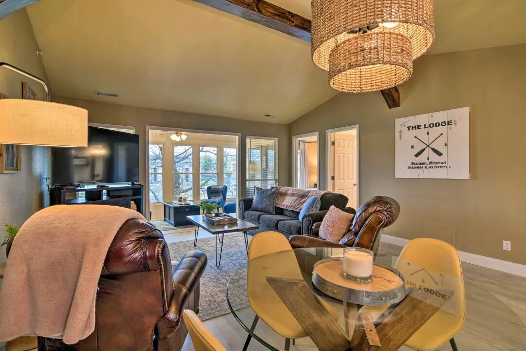 Photo 8 - Residential for sale – 200  Golf View Drive  Branson, MO