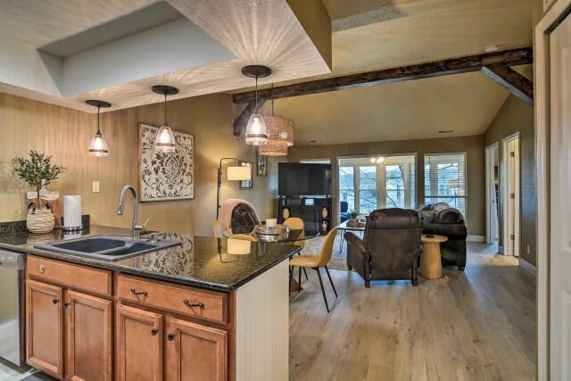 Photo 5 - Residential for sale – 200  Golf View Drive  Branson, MO
