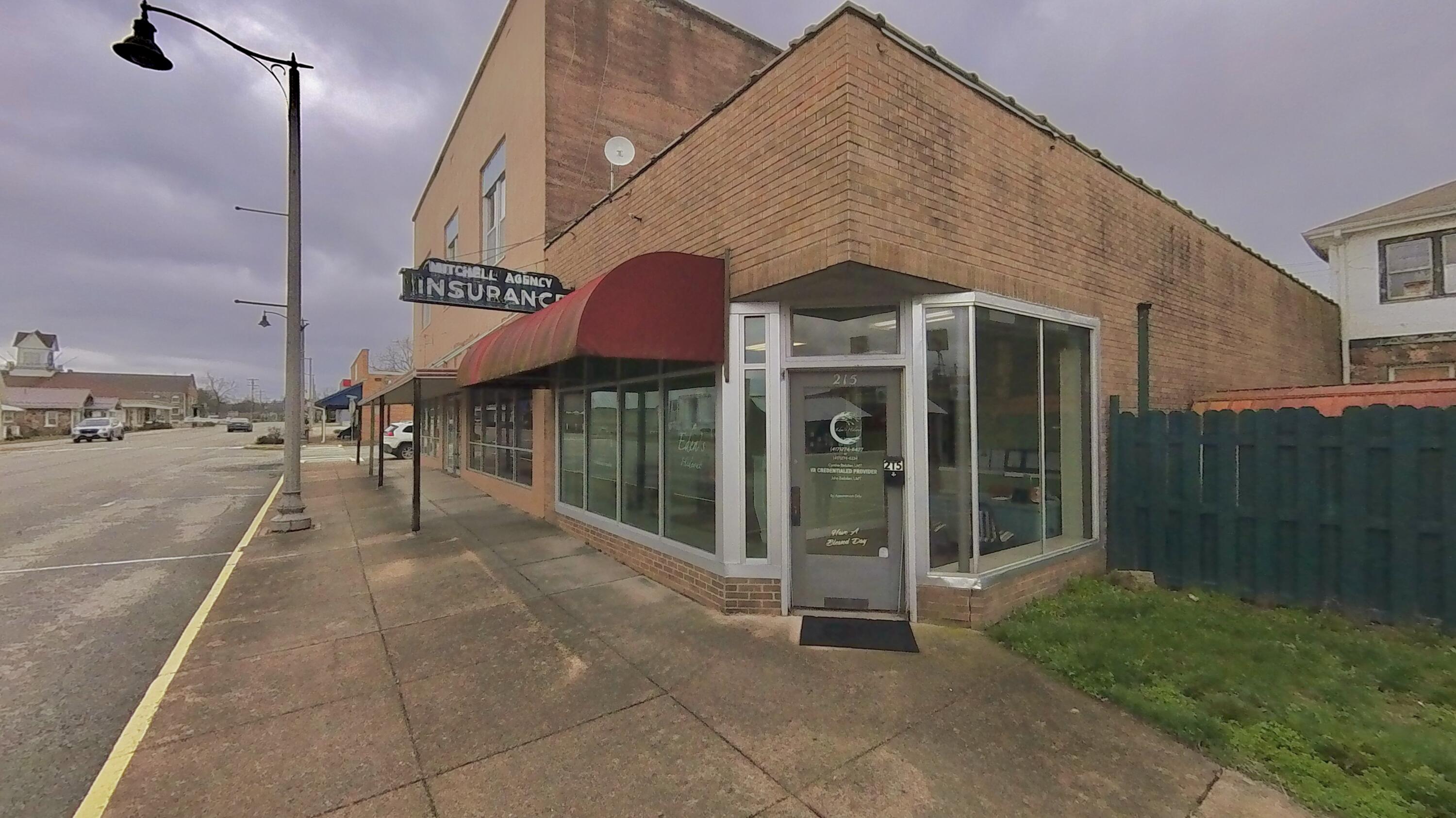 Commercial Sale for sale – 215 S Grand Avenue Houston, MO
