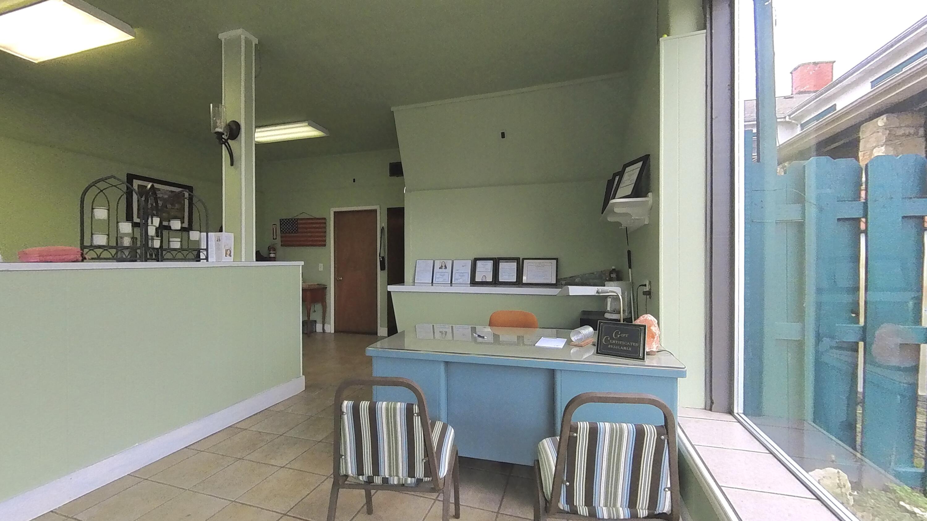 Photo 5 - Commercial Sale for sale – 215 S Grand Avenue  Houston, MO