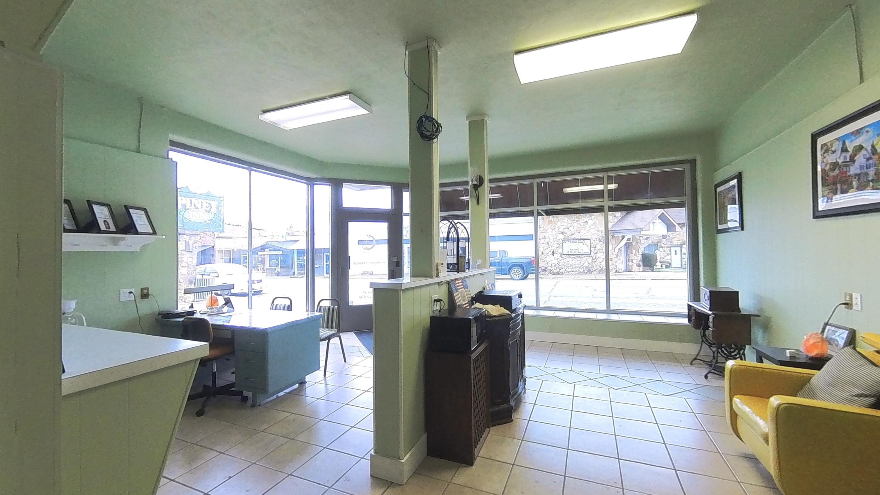 Photo 4 - Commercial Sale for sale – 215 S Grand Avenue  Houston, MO