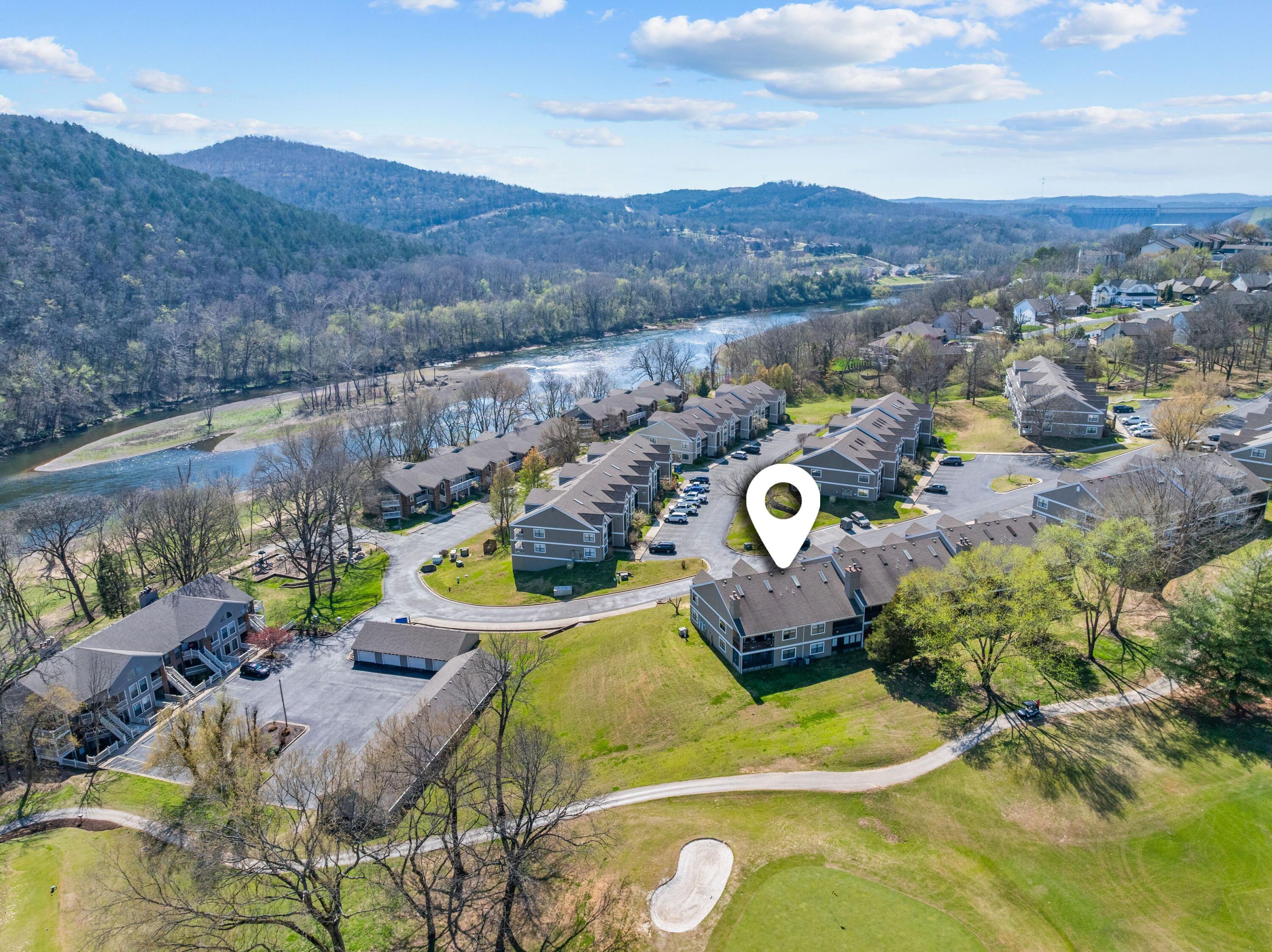Photo 5 - Residential for sale – 305  Wimbledon Drive  Branson, MO